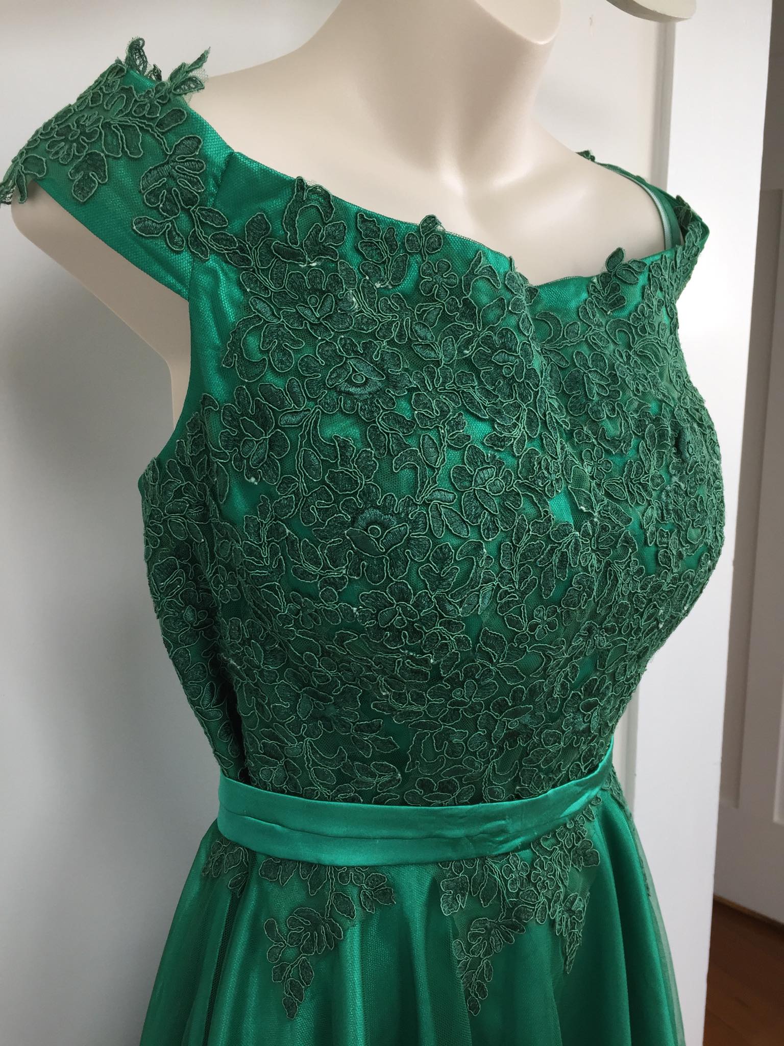 Miss Anne Green Lace Mini Dress Size 16