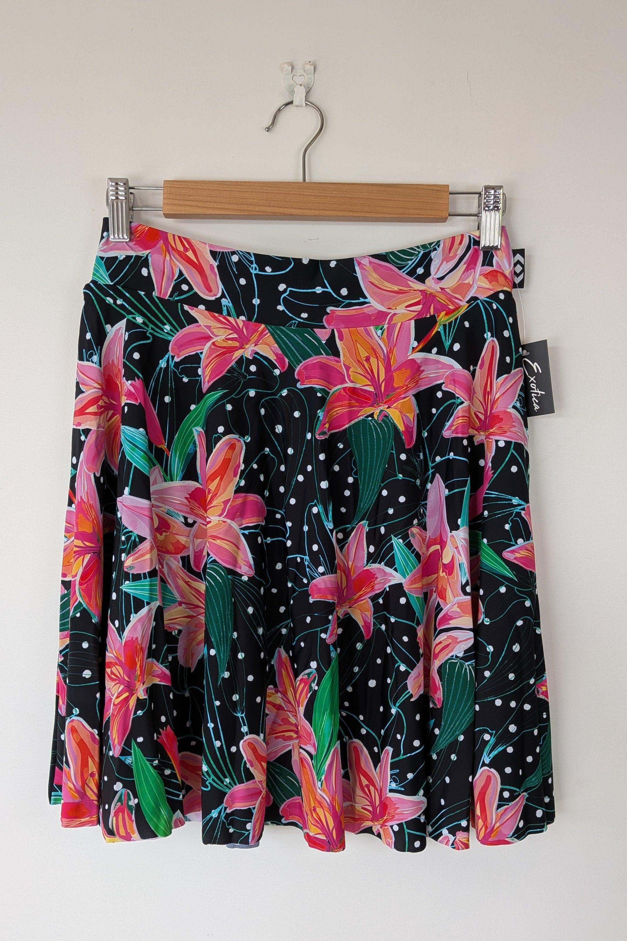 Exoticathletica You Had Me At Aloha Silky Narrow Waisted Mini Skater Skirt Size L Brand New With Tags