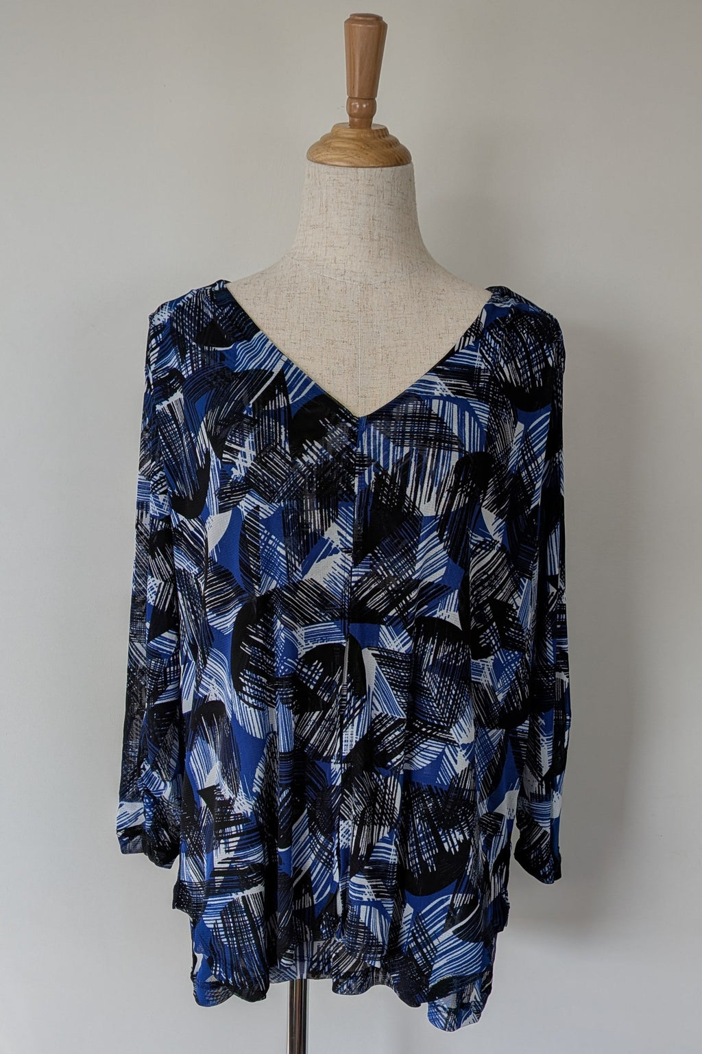 Suzanne Grae Blue Black Abstract Mesh Blouse Size XL BNWT RRP $39.95