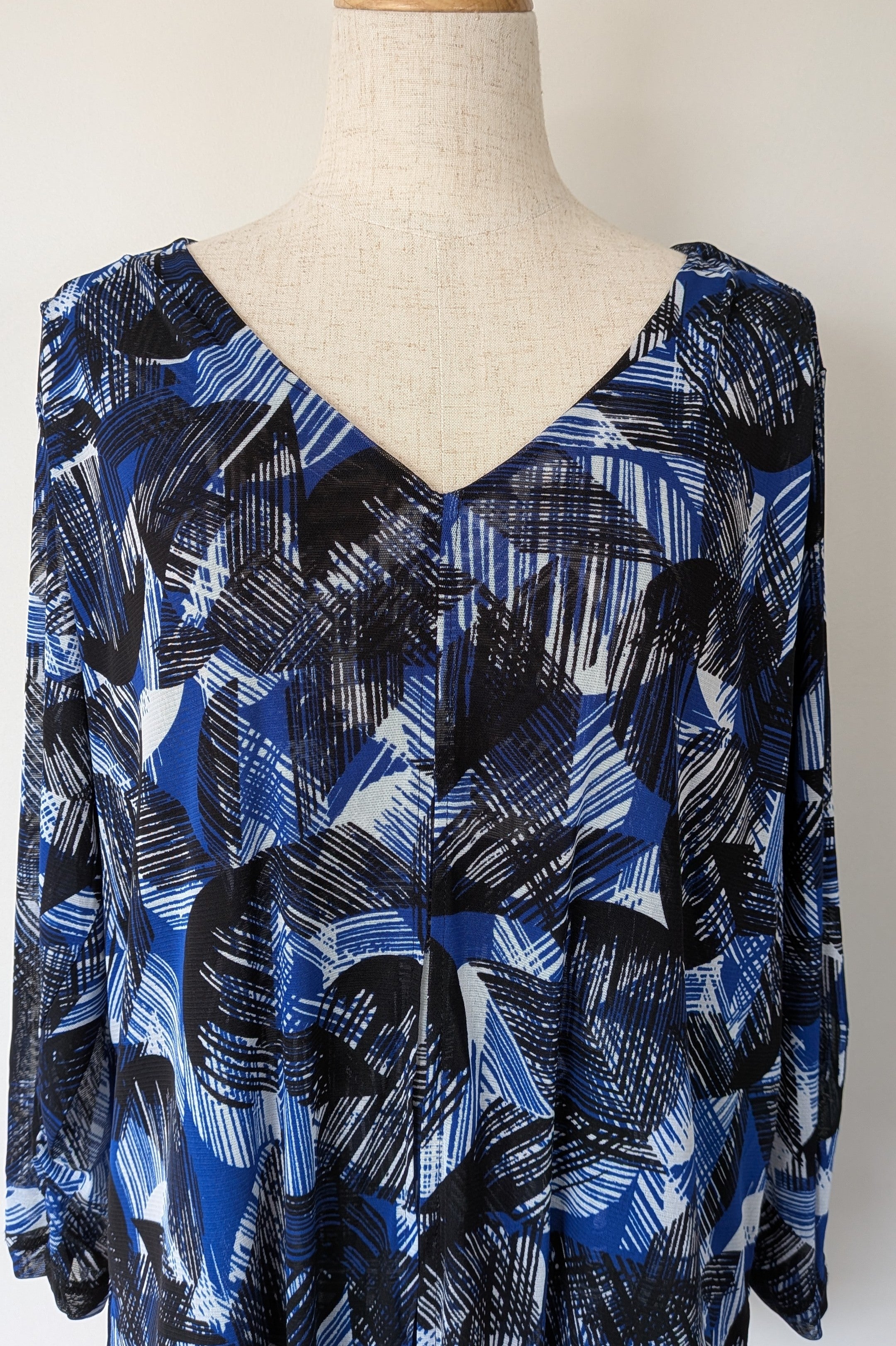 Suzanne Grae Blue & Black Abstract Pattern Mesh Blouse Size XL Brand New With Tags RRP $39.95