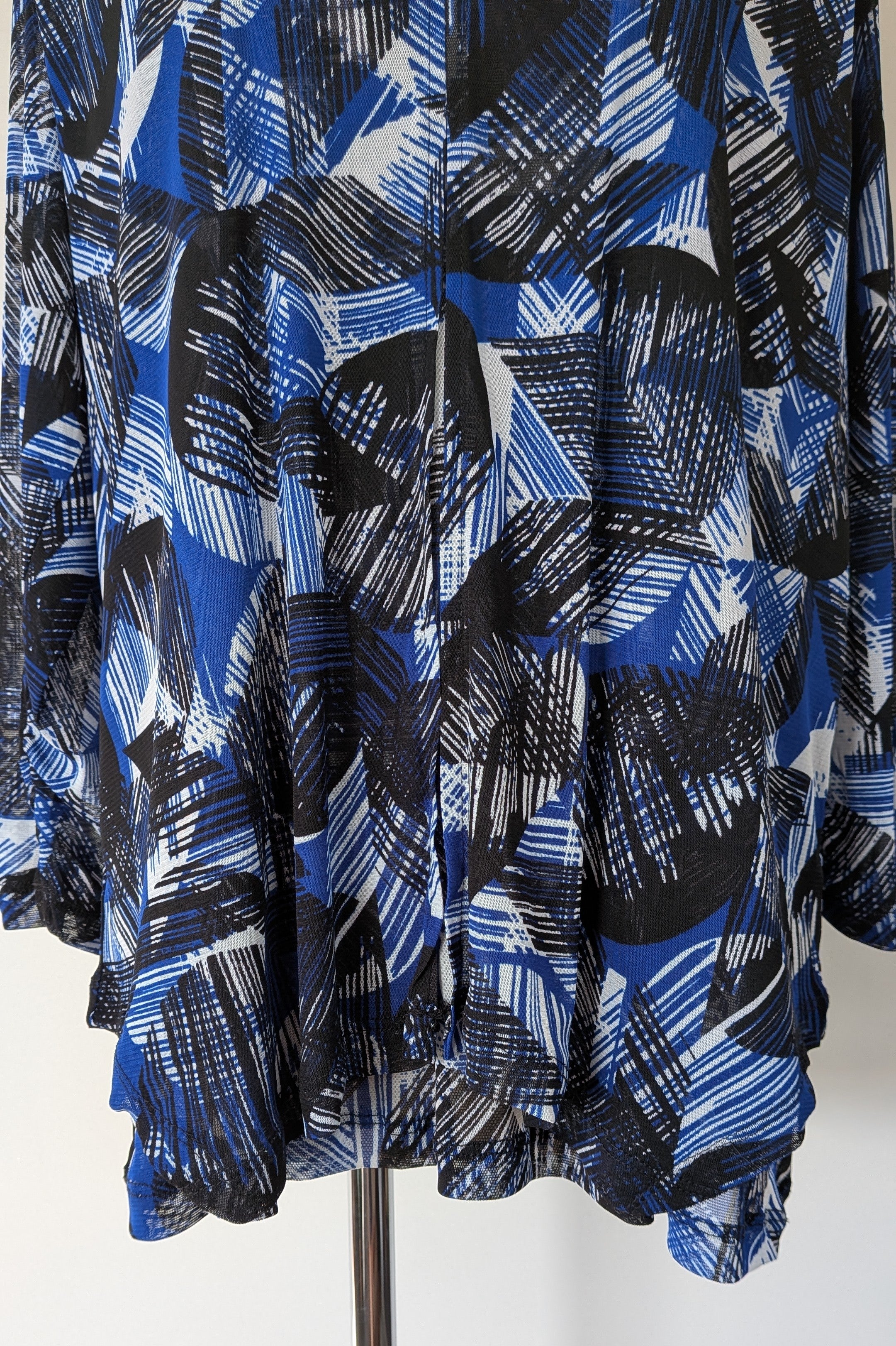 Suzanne Grae Blue & Black Abstract Pattern Mesh Blouse Size XL Brand New With Tags RRP $39.95