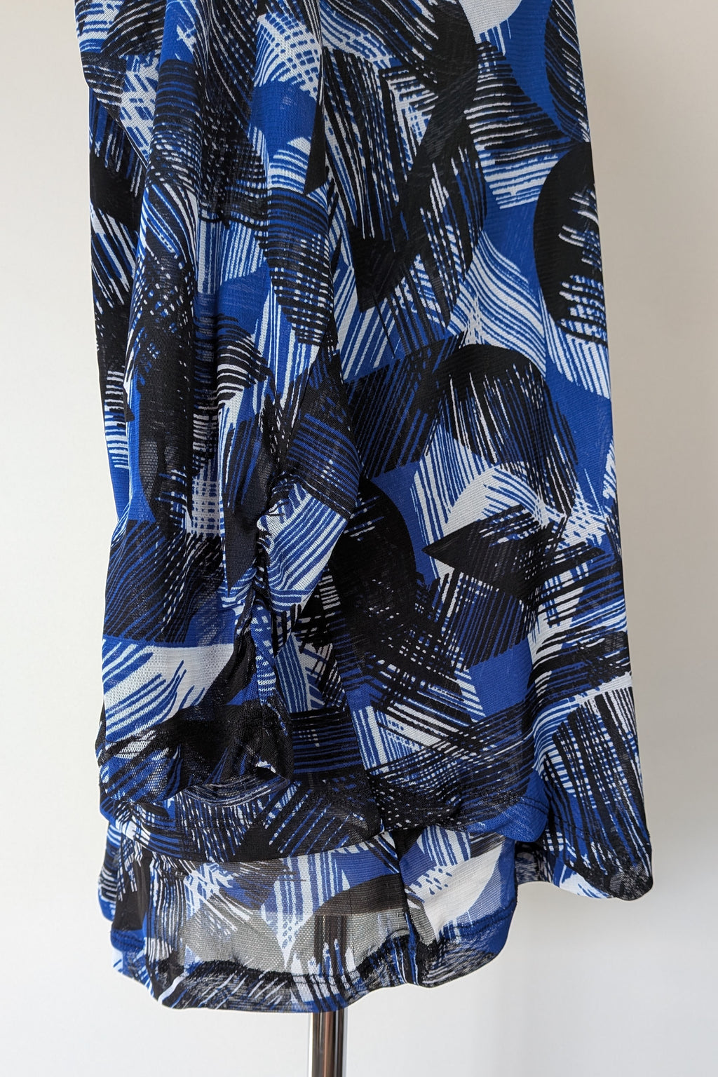 Suzanne Grae Blue Black Abstract Mesh Blouse Size XL BNWT RRP $39.95