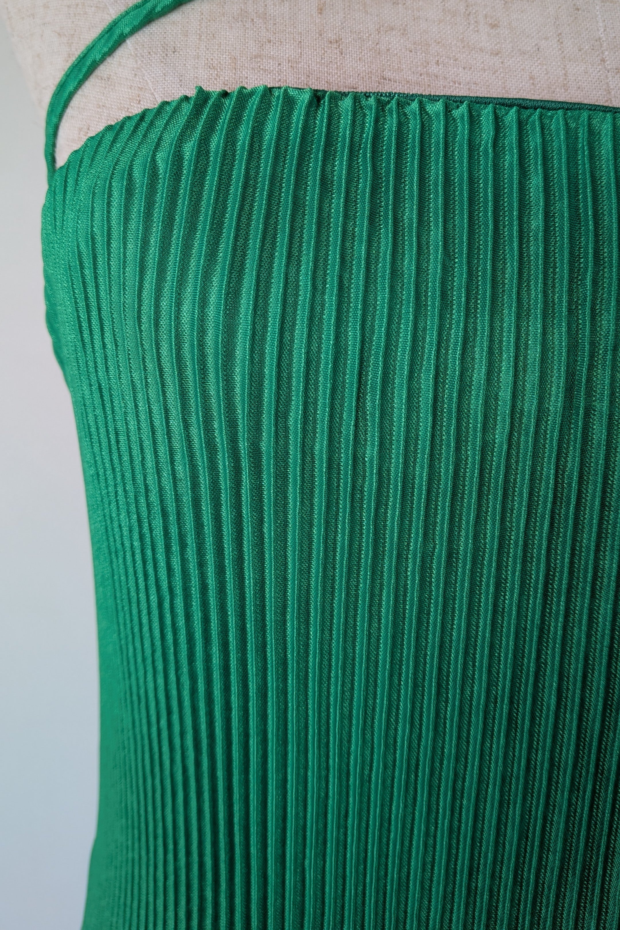 Minx & Moss Green Bandeau Plisse Midi Dress Size 10 Brand New With Tags RRP $65.99