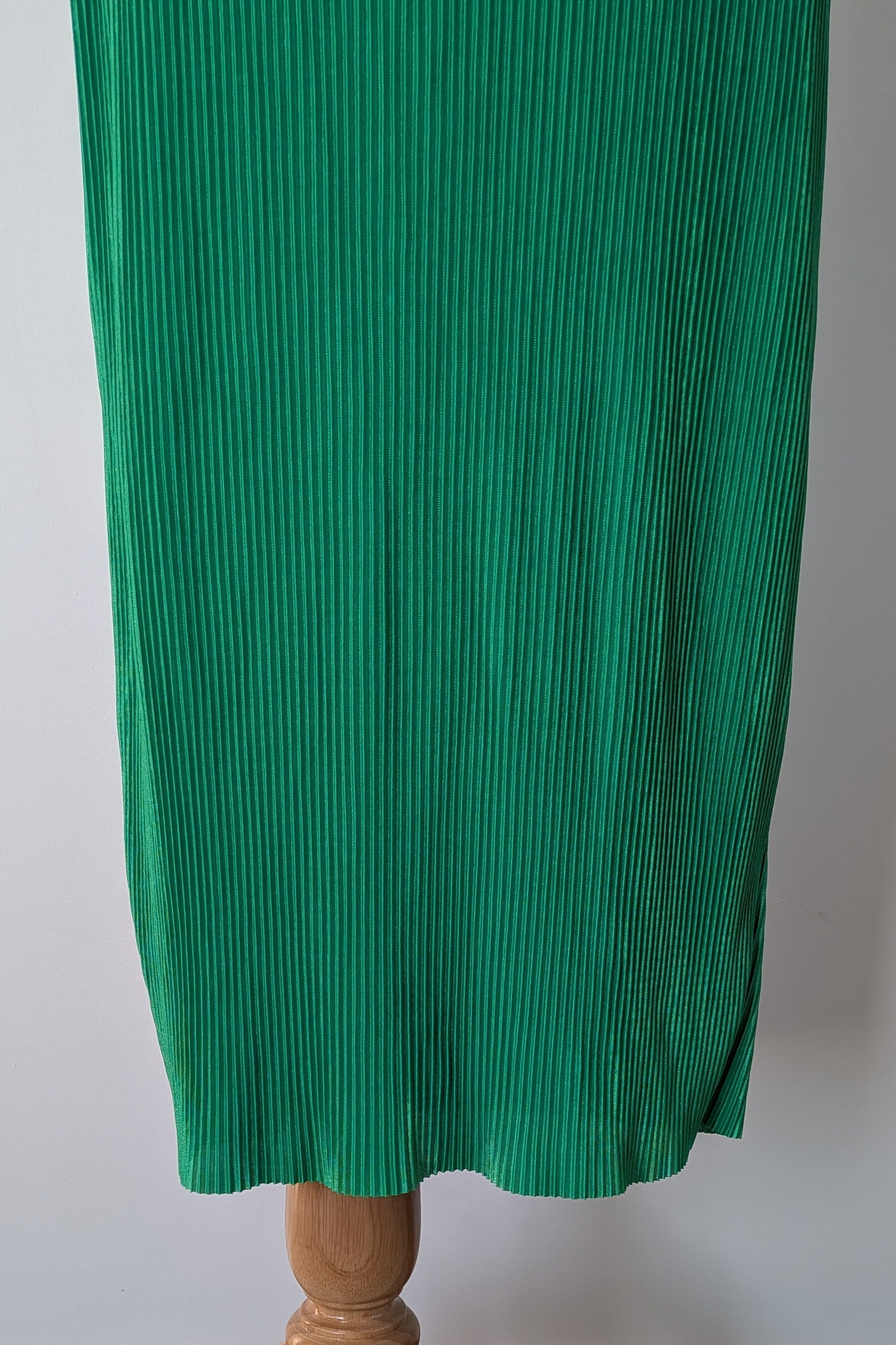 Minx & Moss Green Bandeau Plisse Midi Dress Size 10 Brand New With Tags RRP $65.99