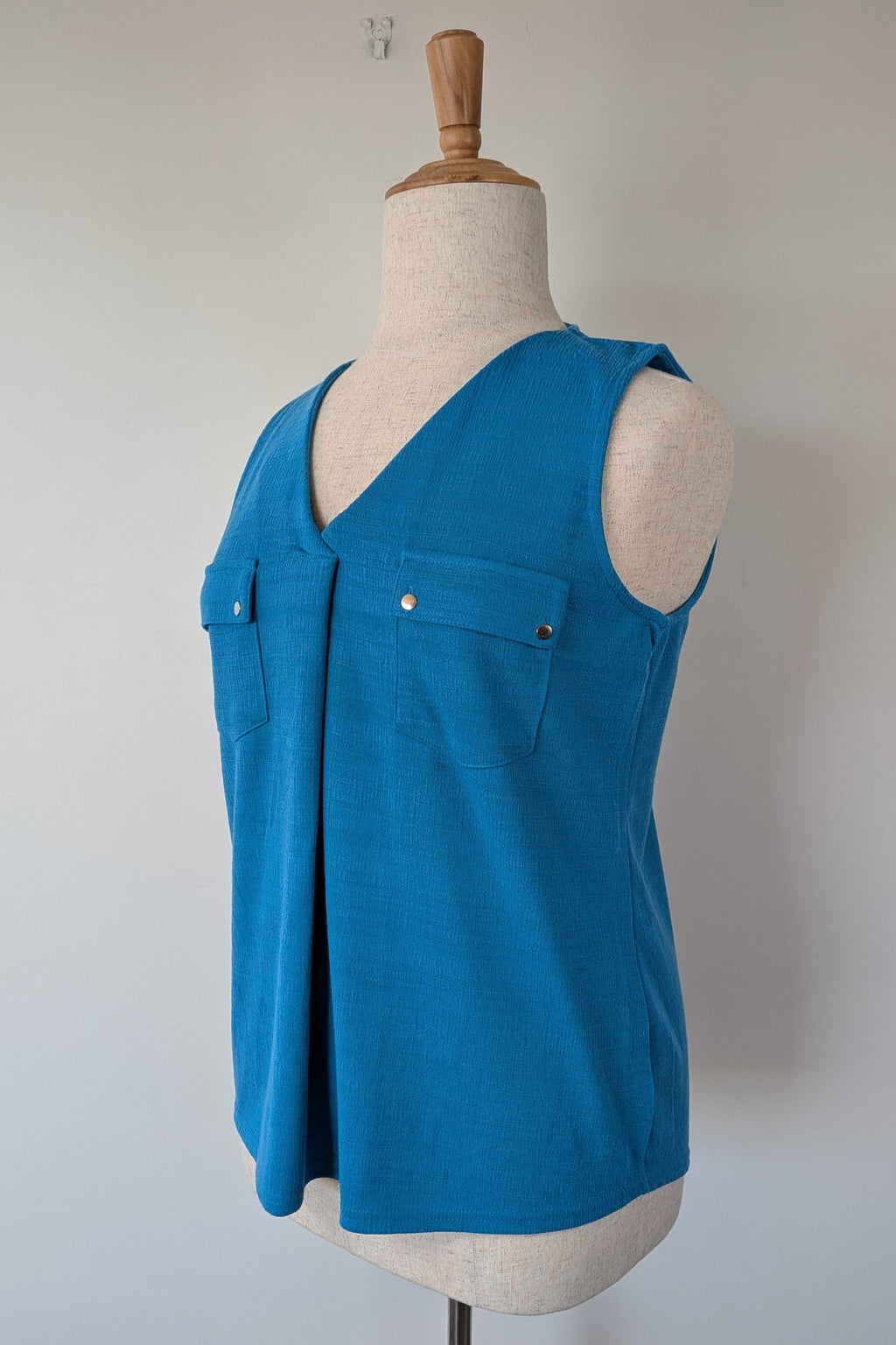 Crossroads Blue Texture Knit Tank Size L BNWT RRP $49.99