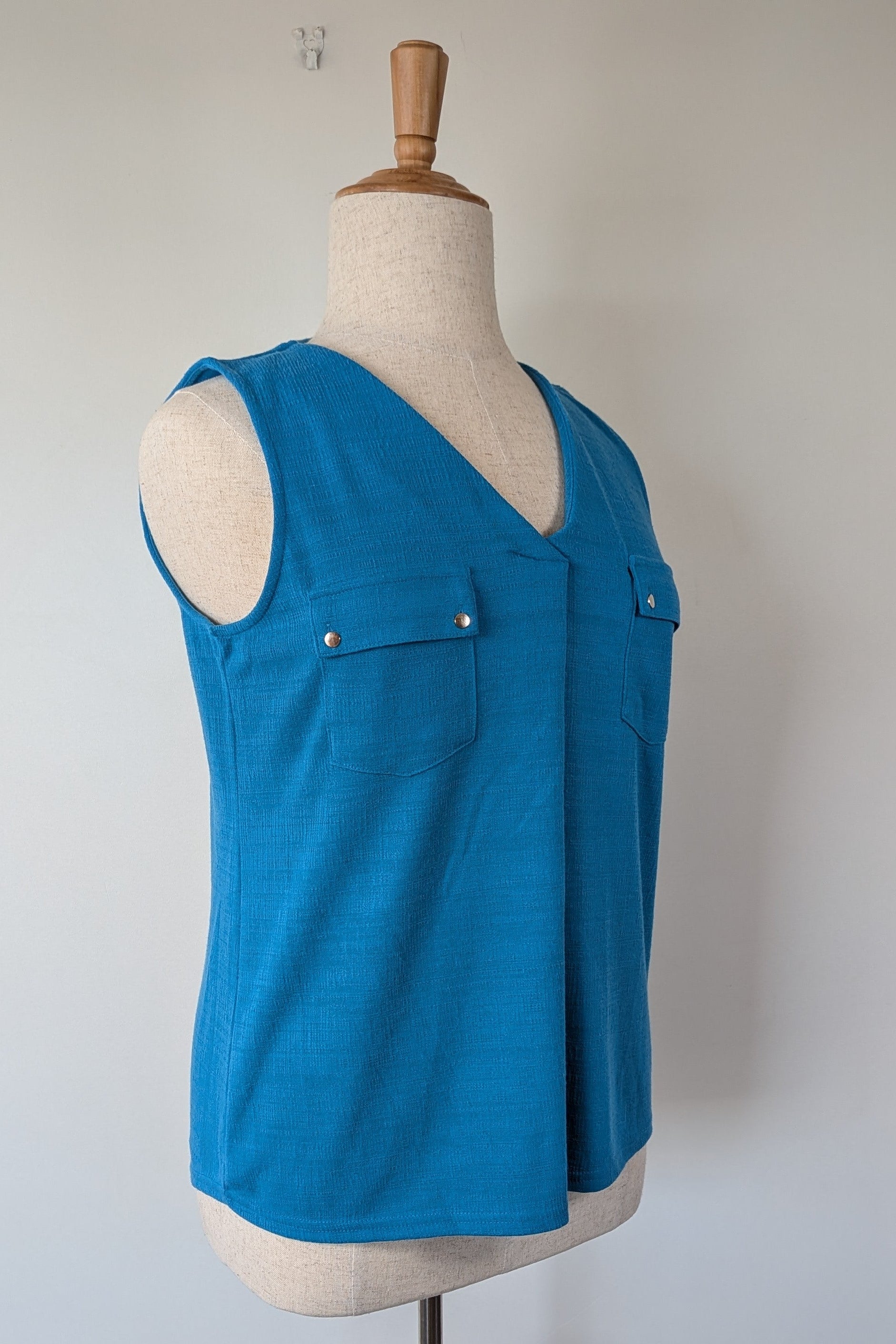 Crossroads Blue Texture Knit Tank Size L BNWT RRP $49.99