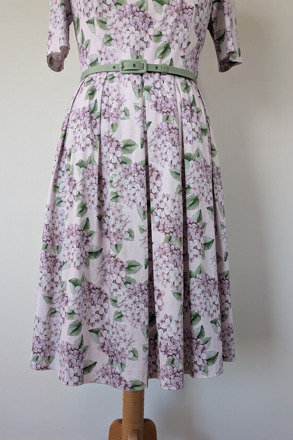 Review Picking Hydrangeas Prom Dress Size 16