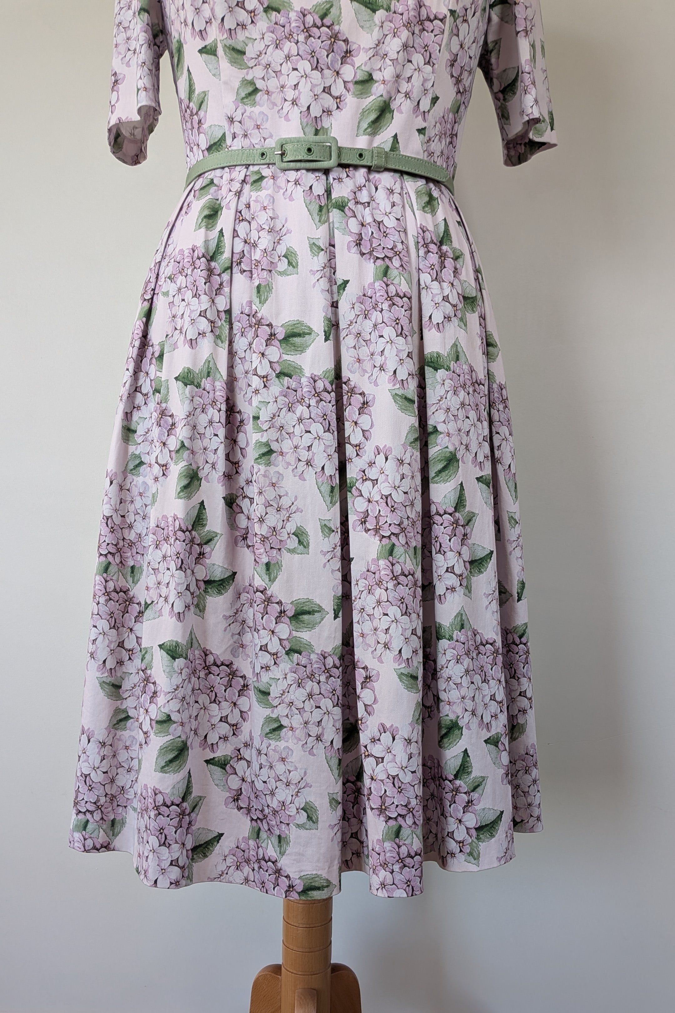 Review Picking Hydrangeas Prom Dress Size 16