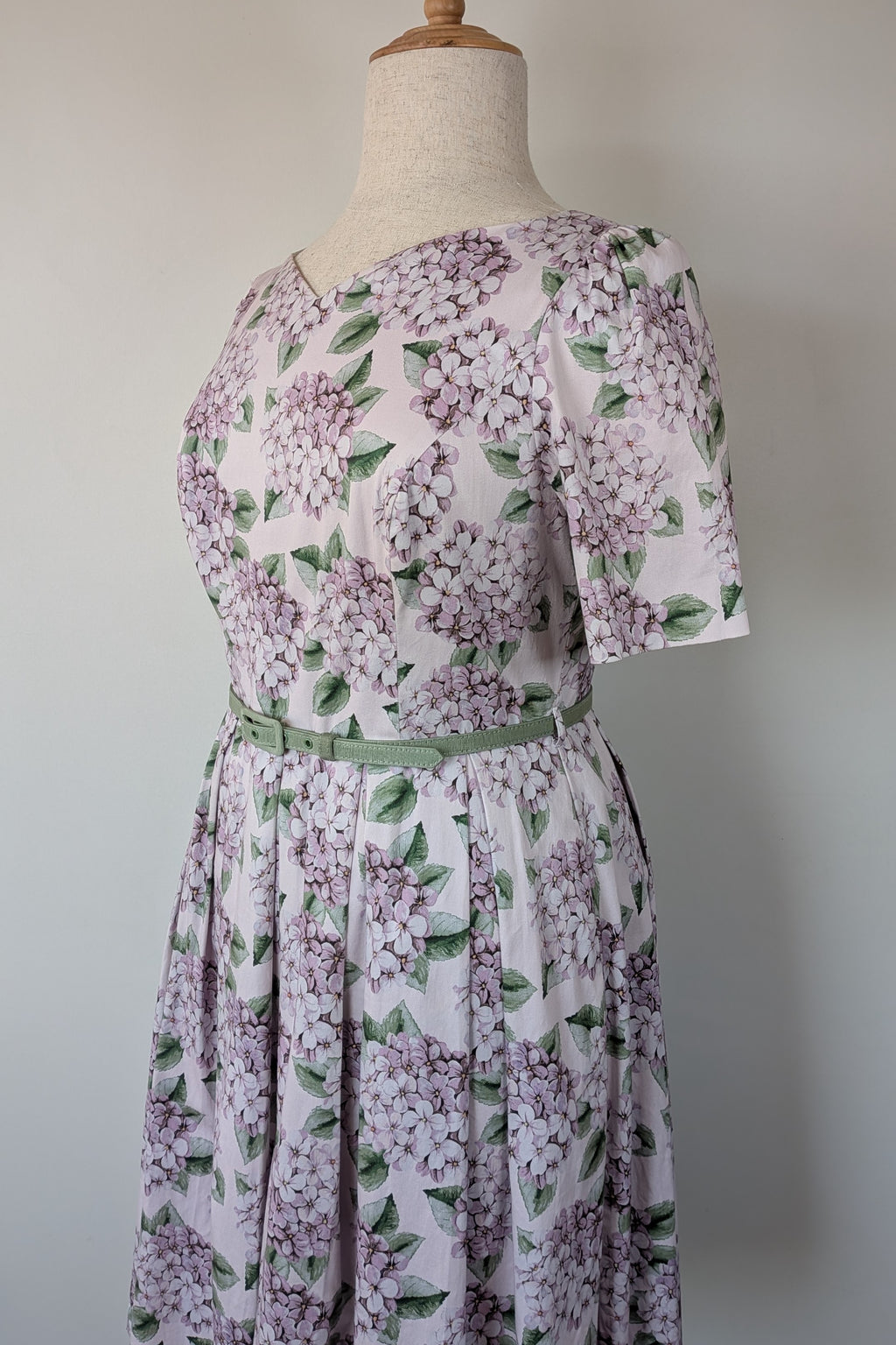 Review Picking Hydrangeas Prom Dress Size 16