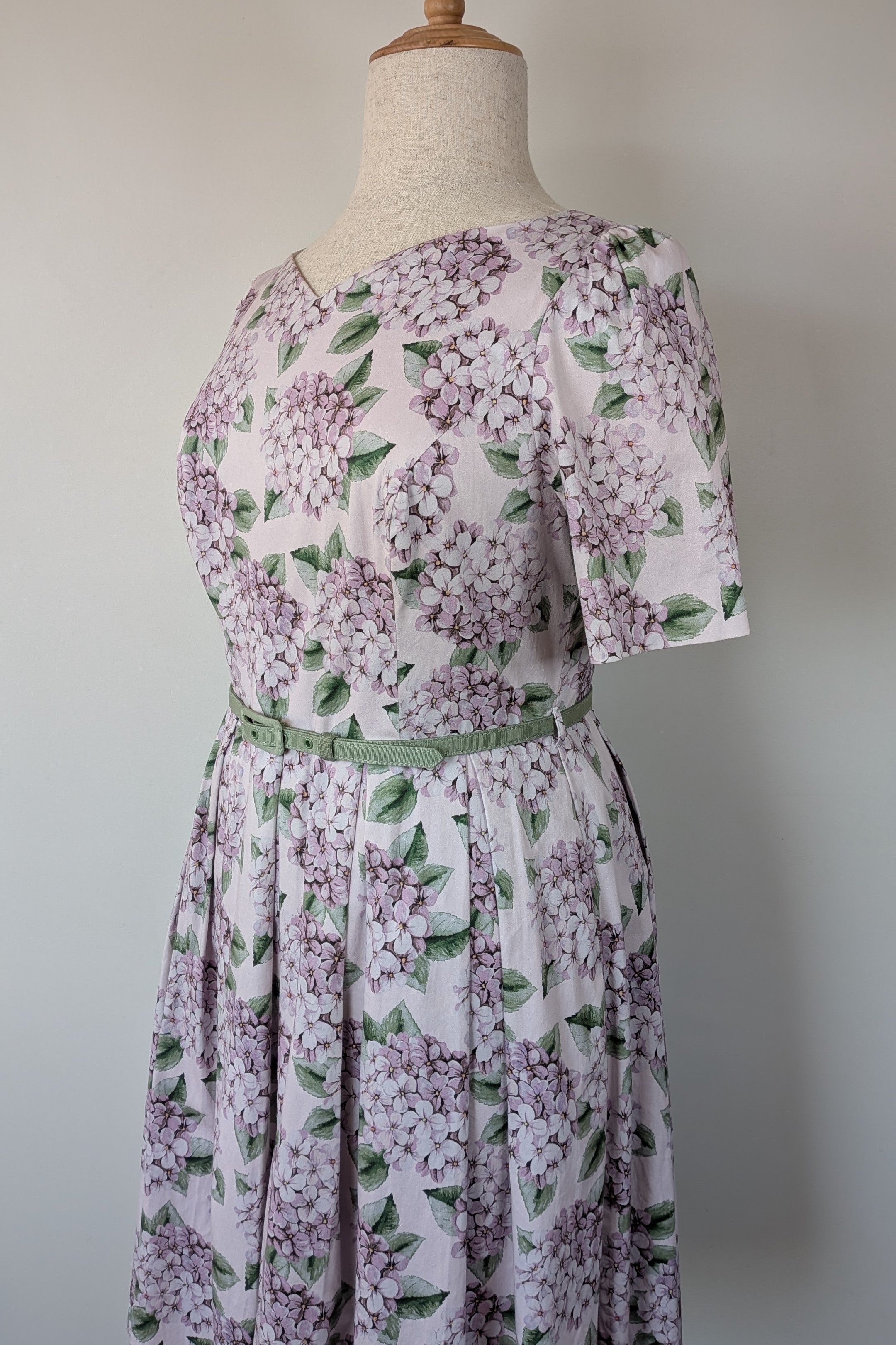 Review Picking Hydrangeas Prom Dress Size 16