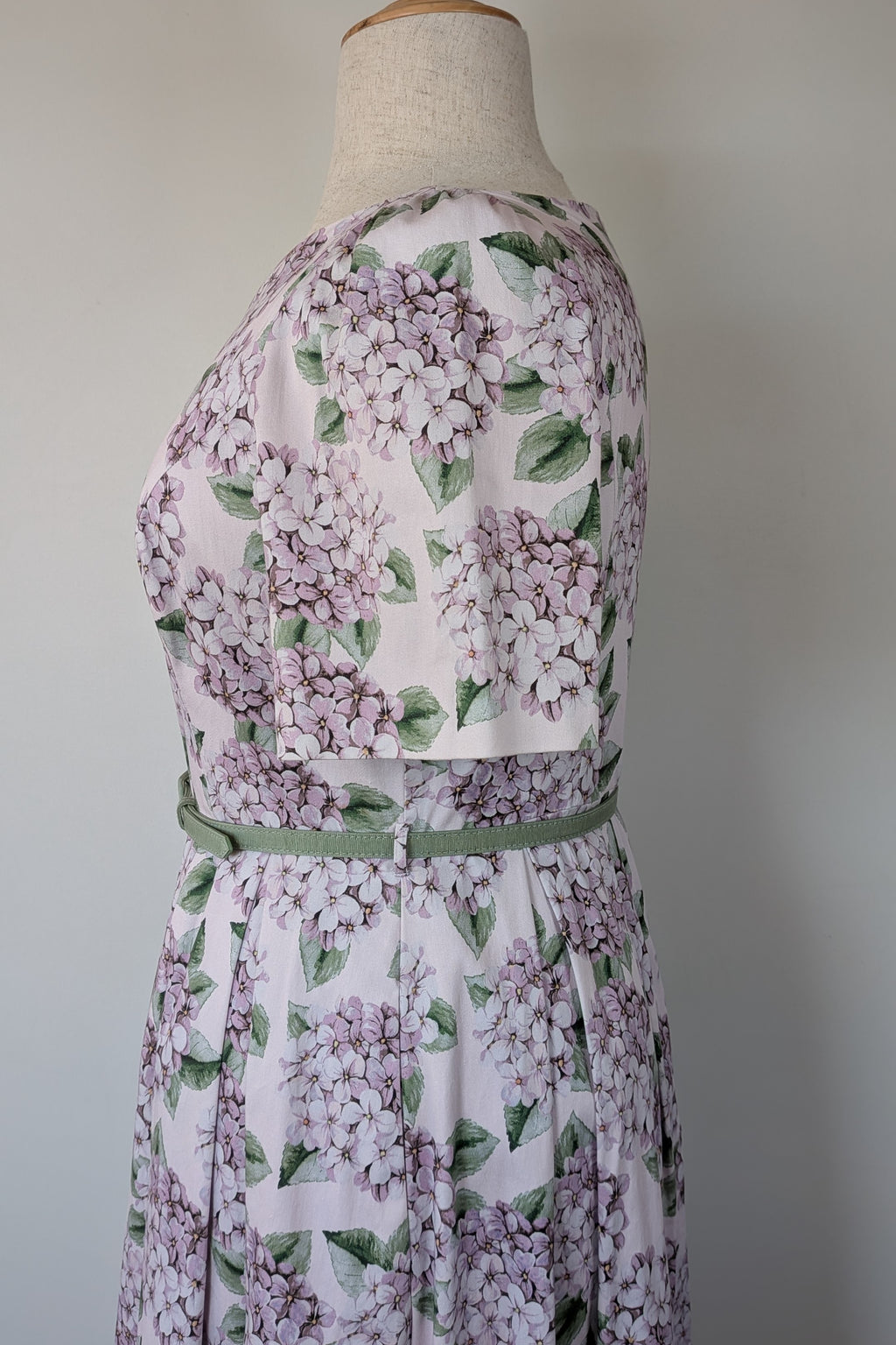 Review Picking Hydrangeas Prom Dress Size 16