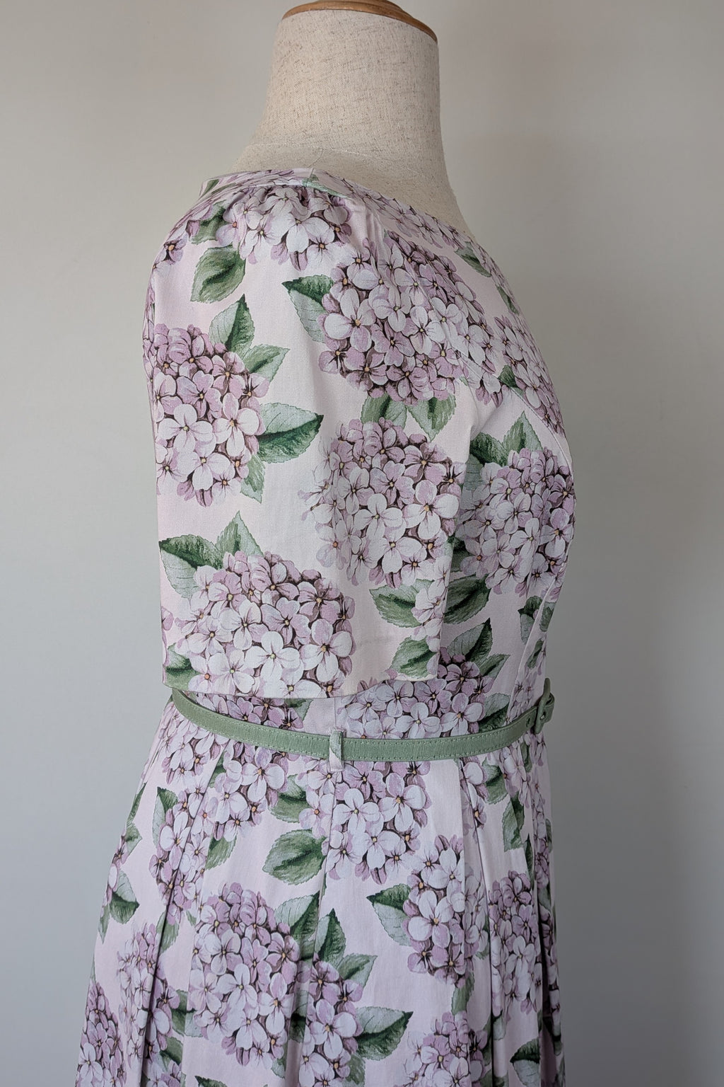 Review Picking Hydrangeas Prom Dress Size 16