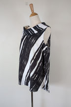 See Saw Black White Abstract Print 100% Linen Cowl Neck Top Size 12