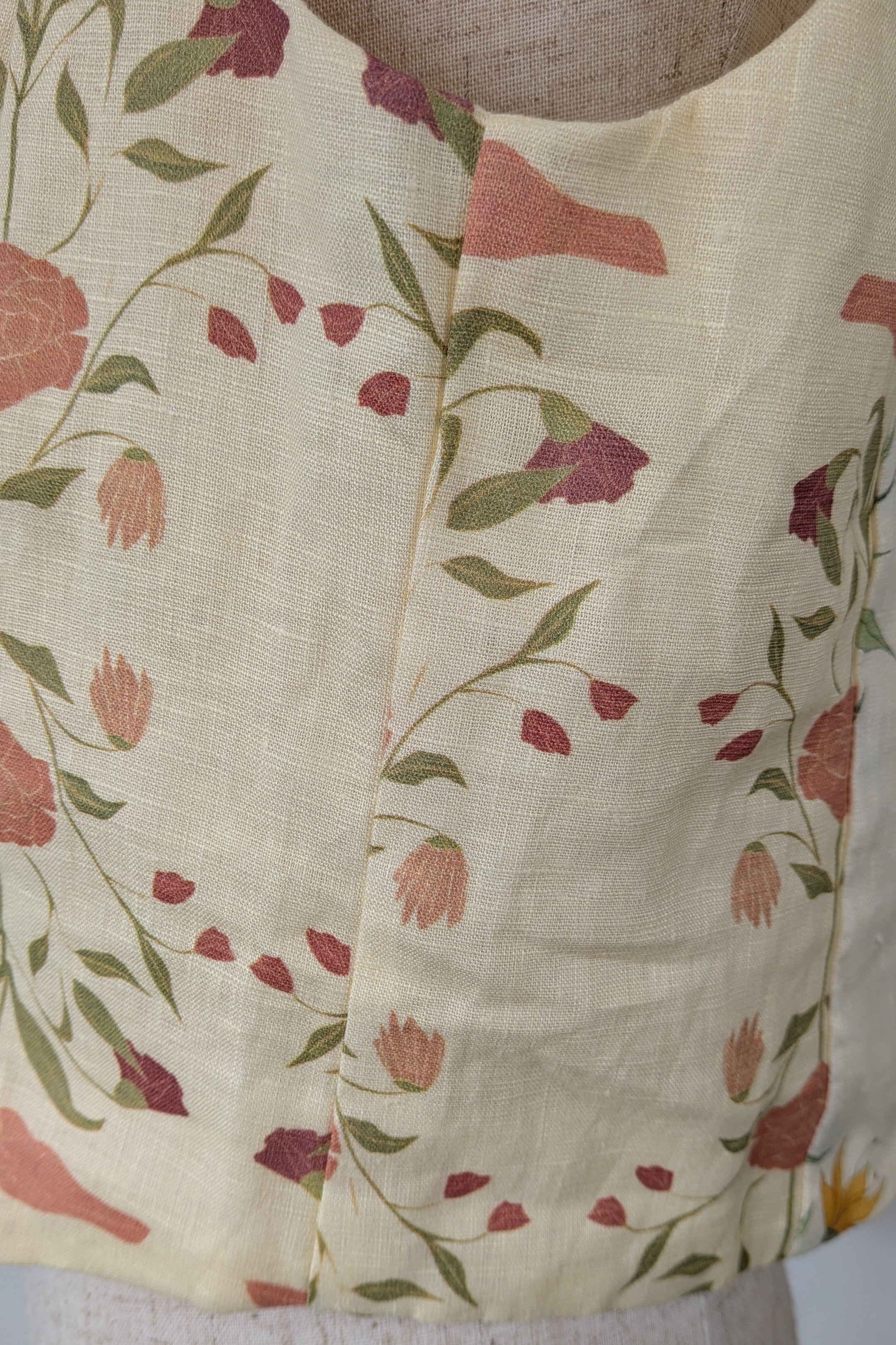 VRG GRL 100% Linen Floral Vest Size 8 BNWT