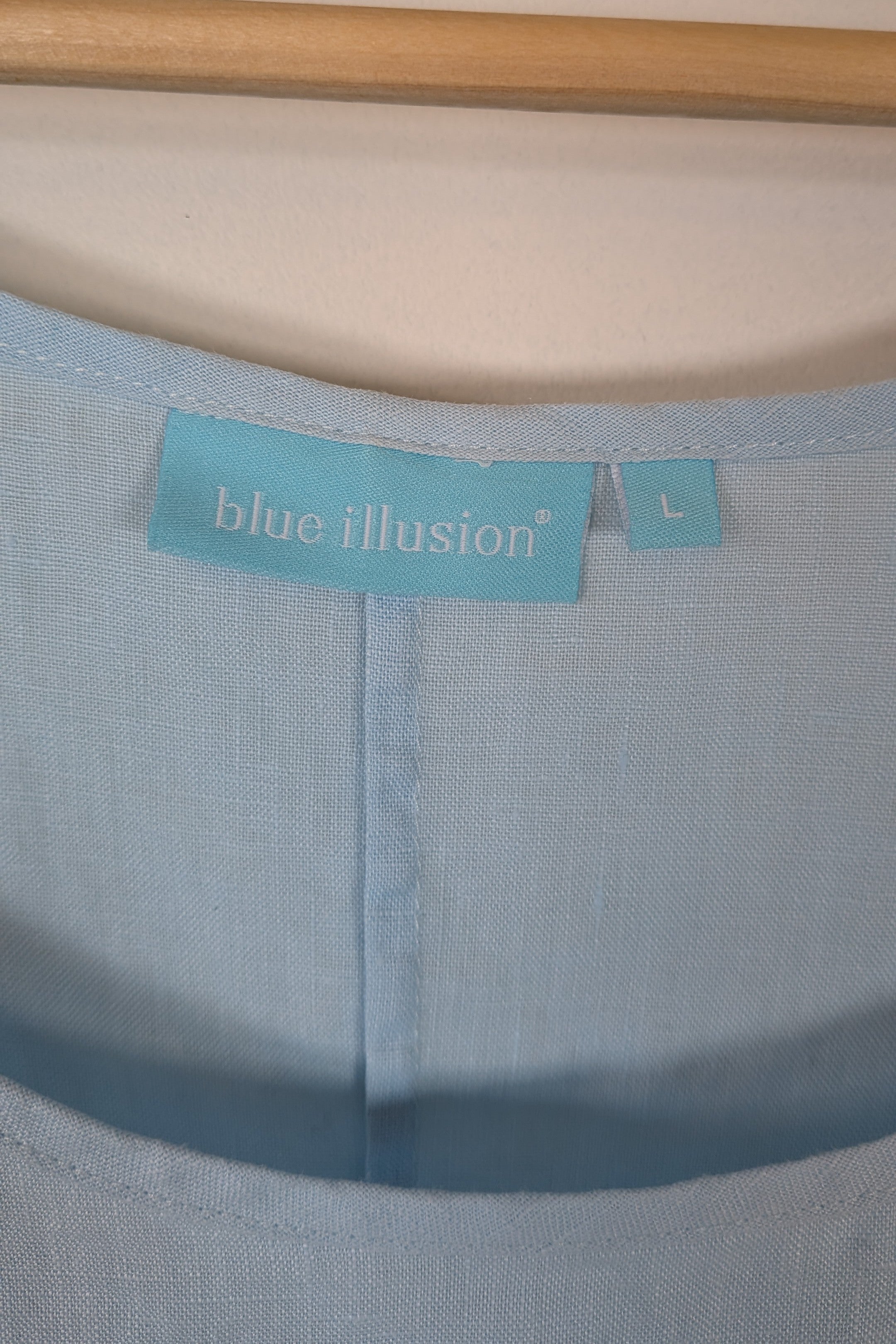 Blue Illusion 100% Linen Light Blue Tunic Top Size L