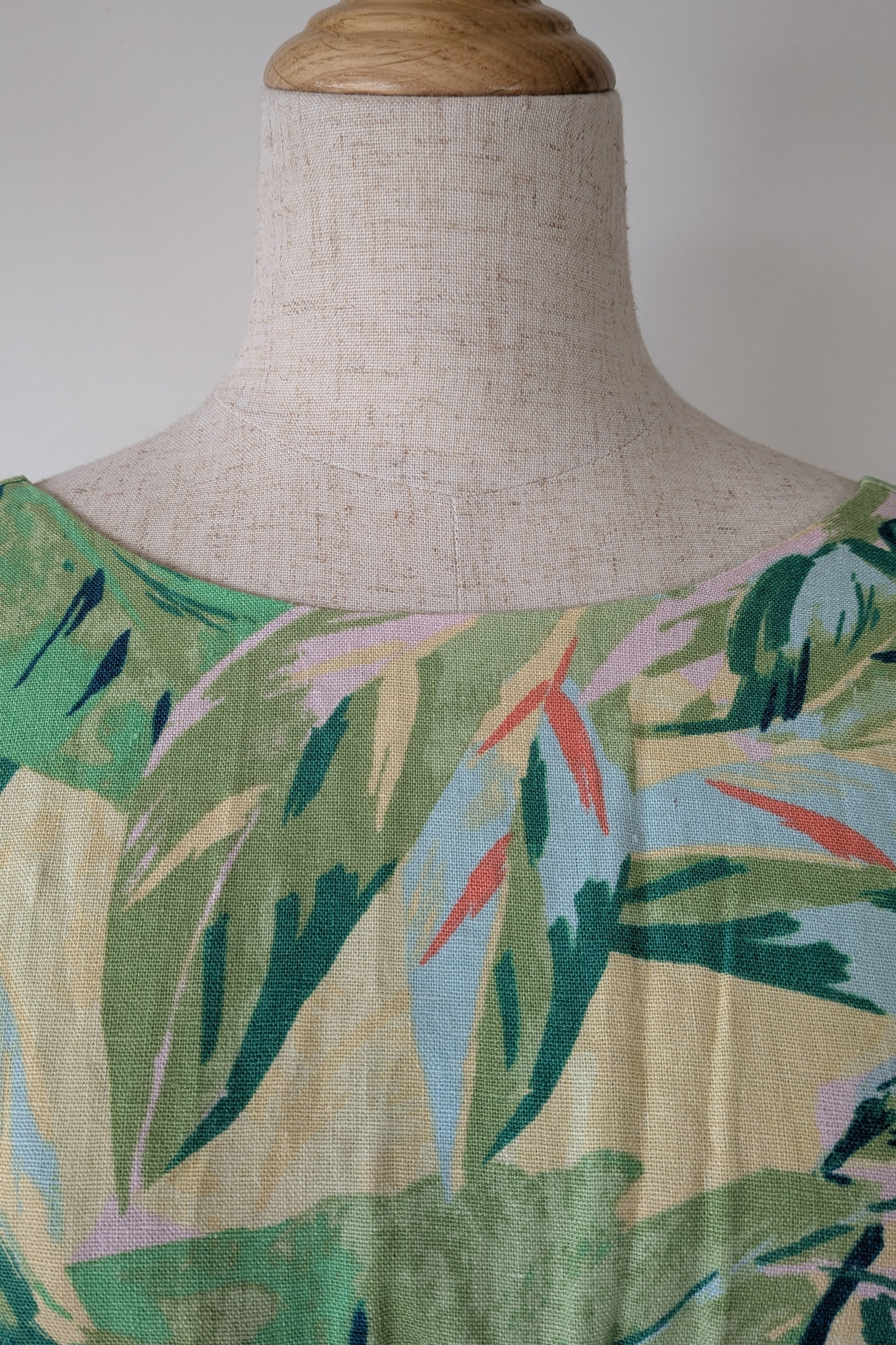 Y.A.S. Palmas Midi Dress Green Tropical Print Size M BNWT RRP $169.95
