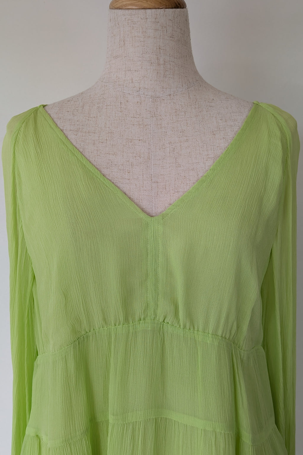 Country Road Soft Tiered Blouse in Dreamy Green Size 10