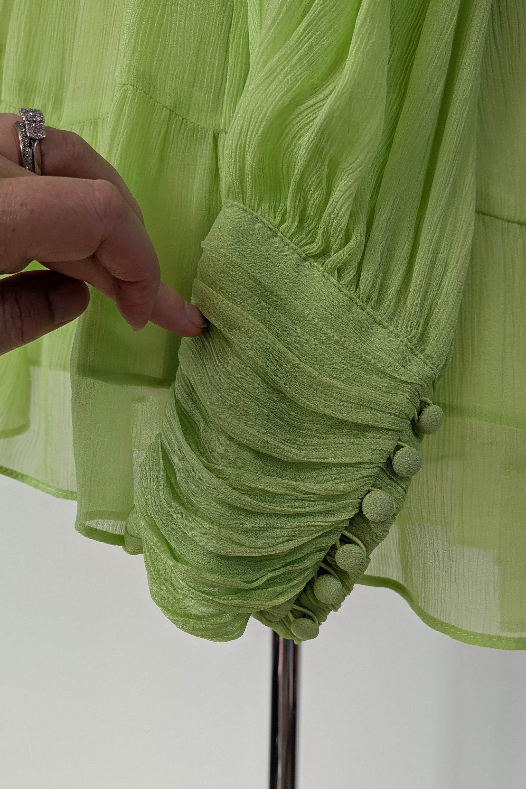 Country Road Soft Tiered Blouse in Dreamy Green Size 10