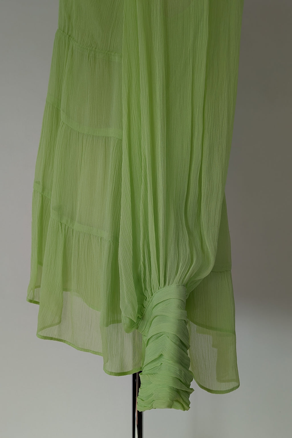 Country Road Soft Tiered Blouse in Dreamy Green Size 10