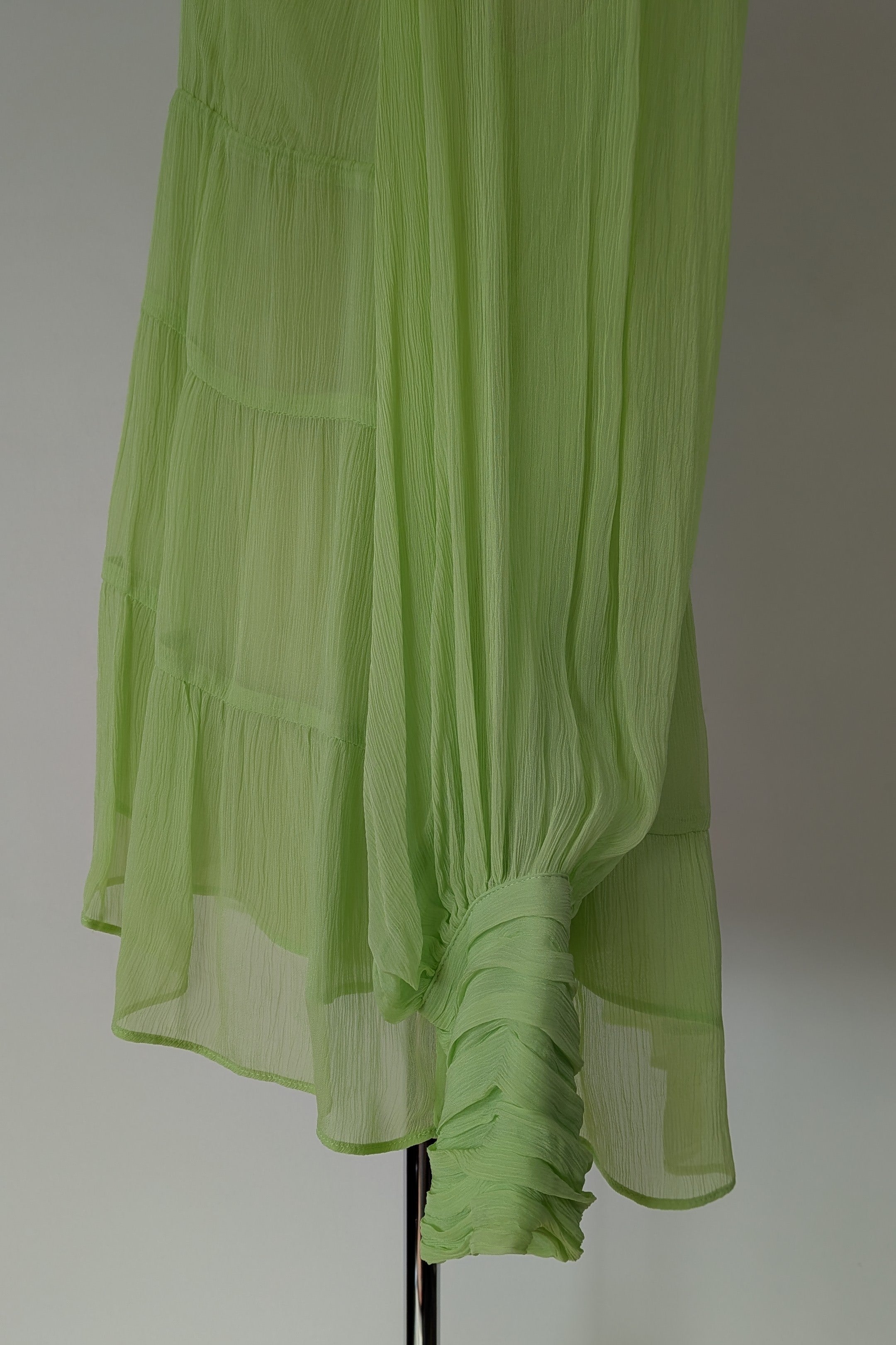Country Road Soft Tiered Blouse in Dreamy Green Size 10