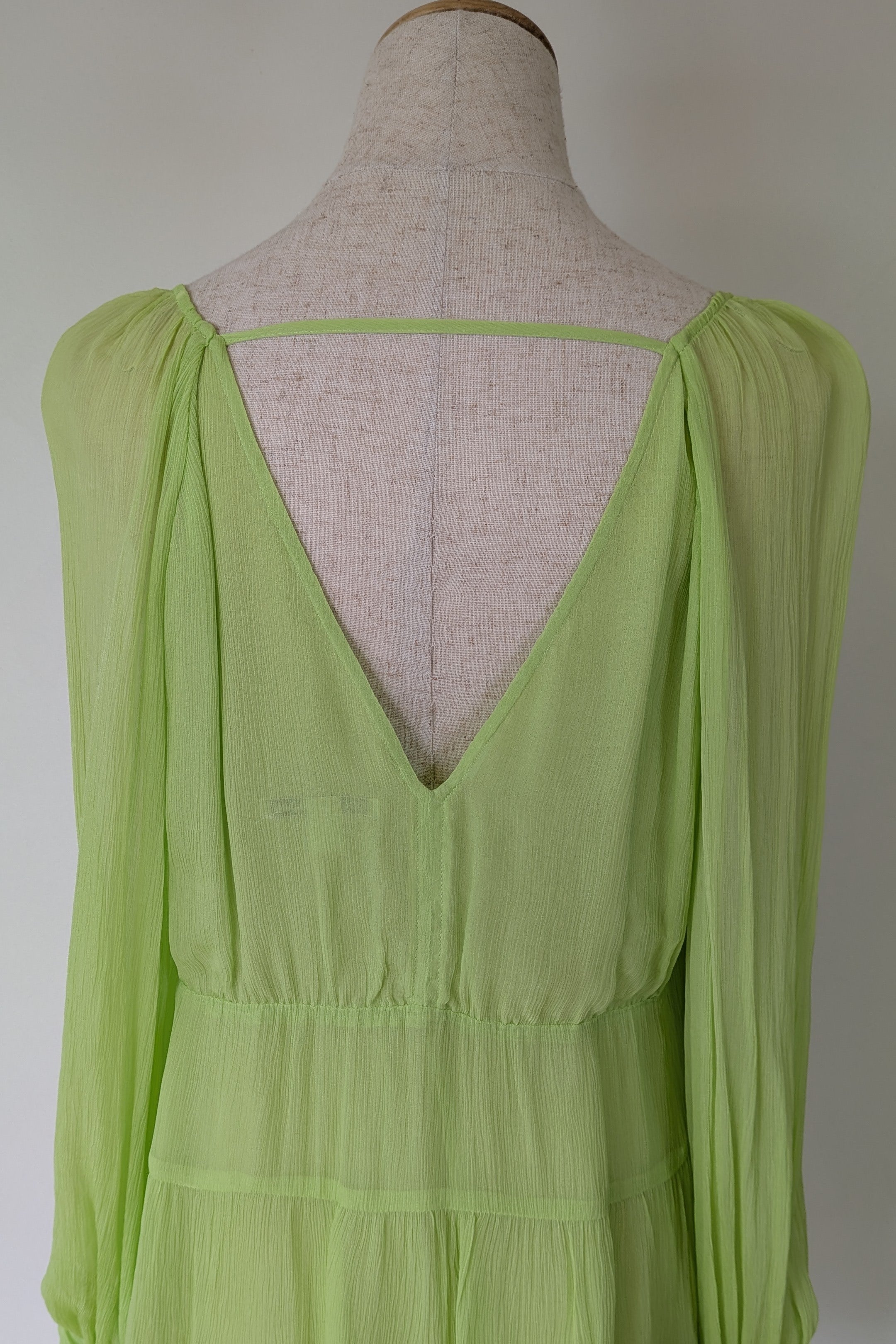 Country Road Soft Tiered Blouse in Dreamy Green Size 10
