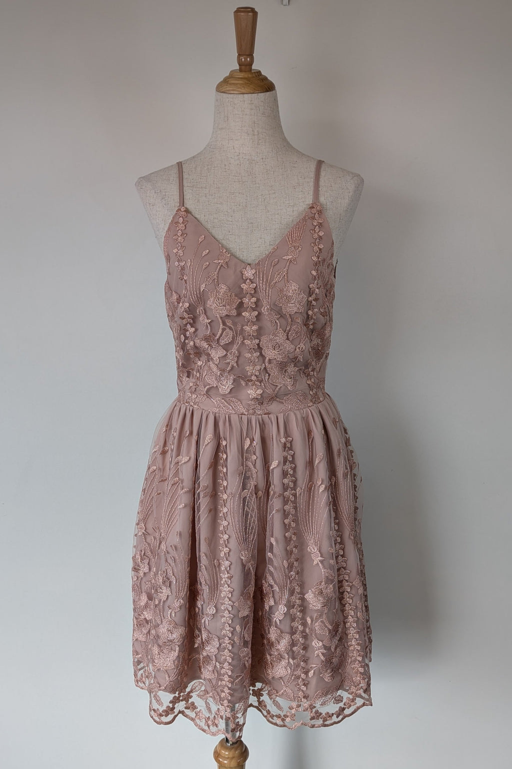 Two Sisters The Label Pink Floral Lace Dress Size 12 BNWT RRP $149.99
