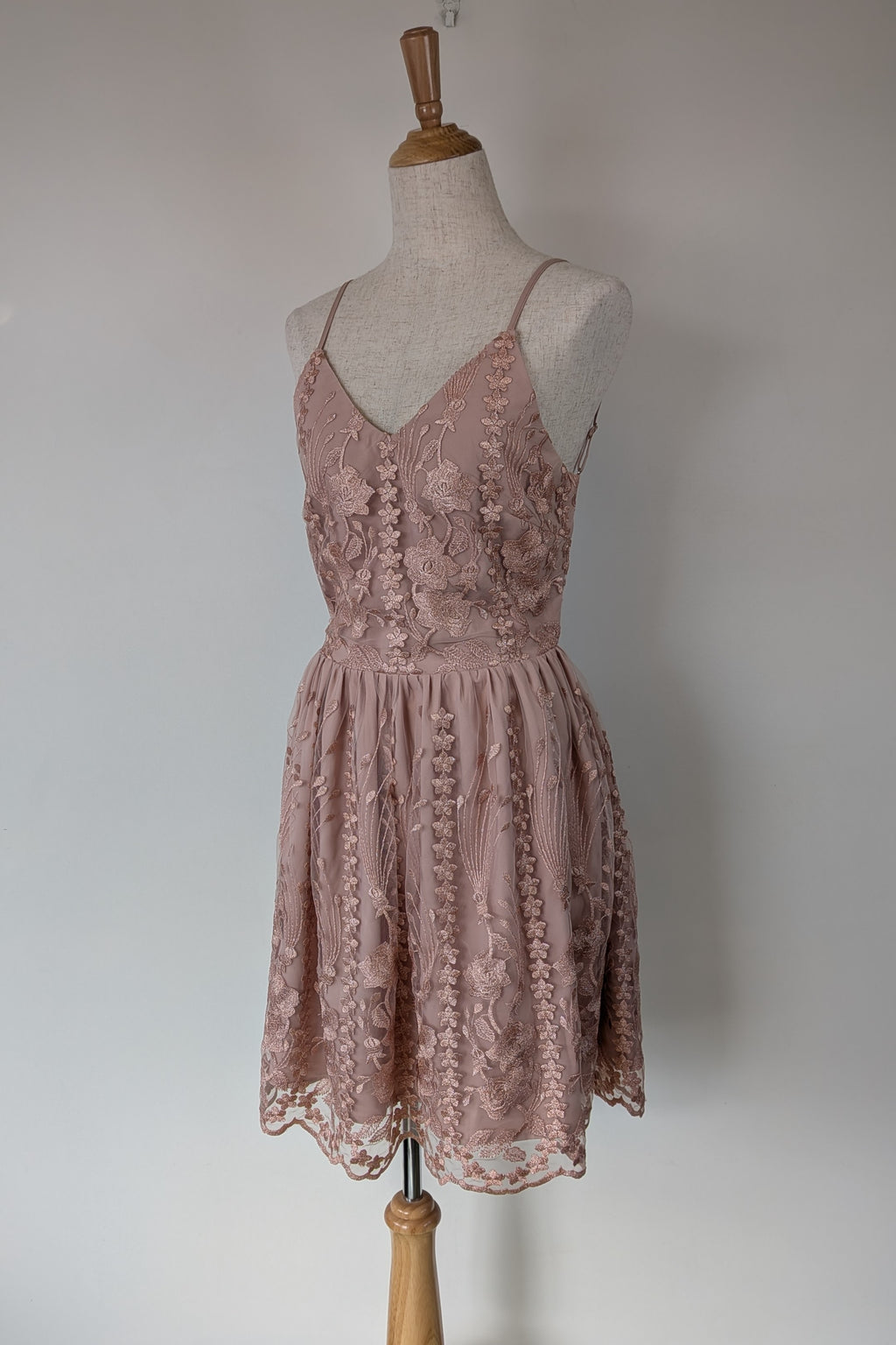 Two Sisters The Label Pink Floral Lace Dress Size 12 BNWT RRP $149.99
