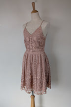 Two Sisters The Label Pink Floral Lace Dress Size 12 BNWT RRP $149.99