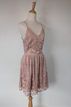 Two Sisters The Label Pink Floral Lace Dress Size 12 BNWT RRP $149.99