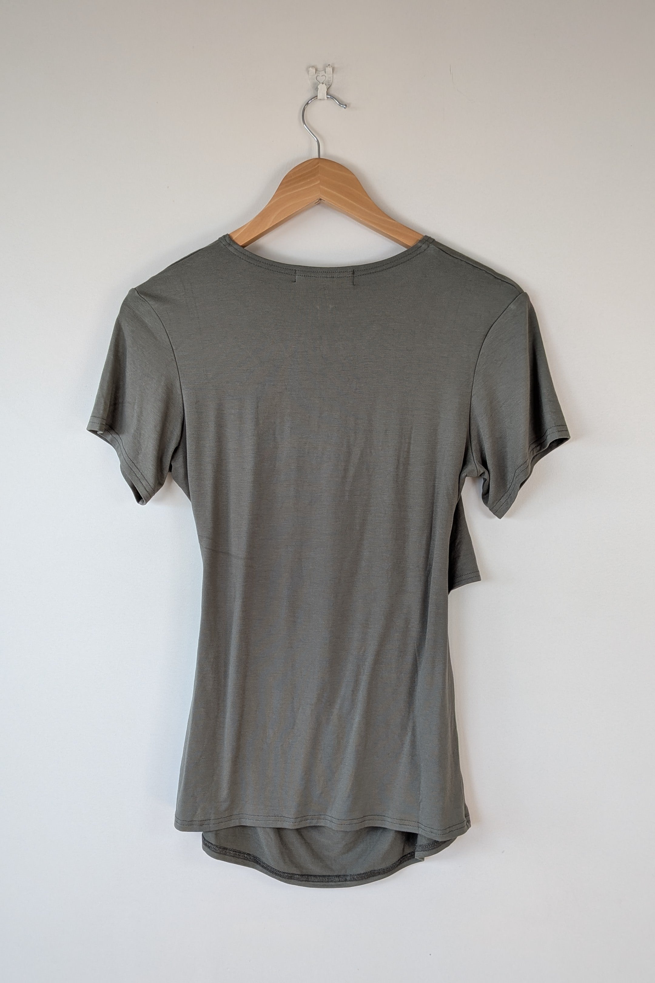 Ripe Maternity Embrace Tee in Moss Size M Brand New With Tags RRP $69.95
