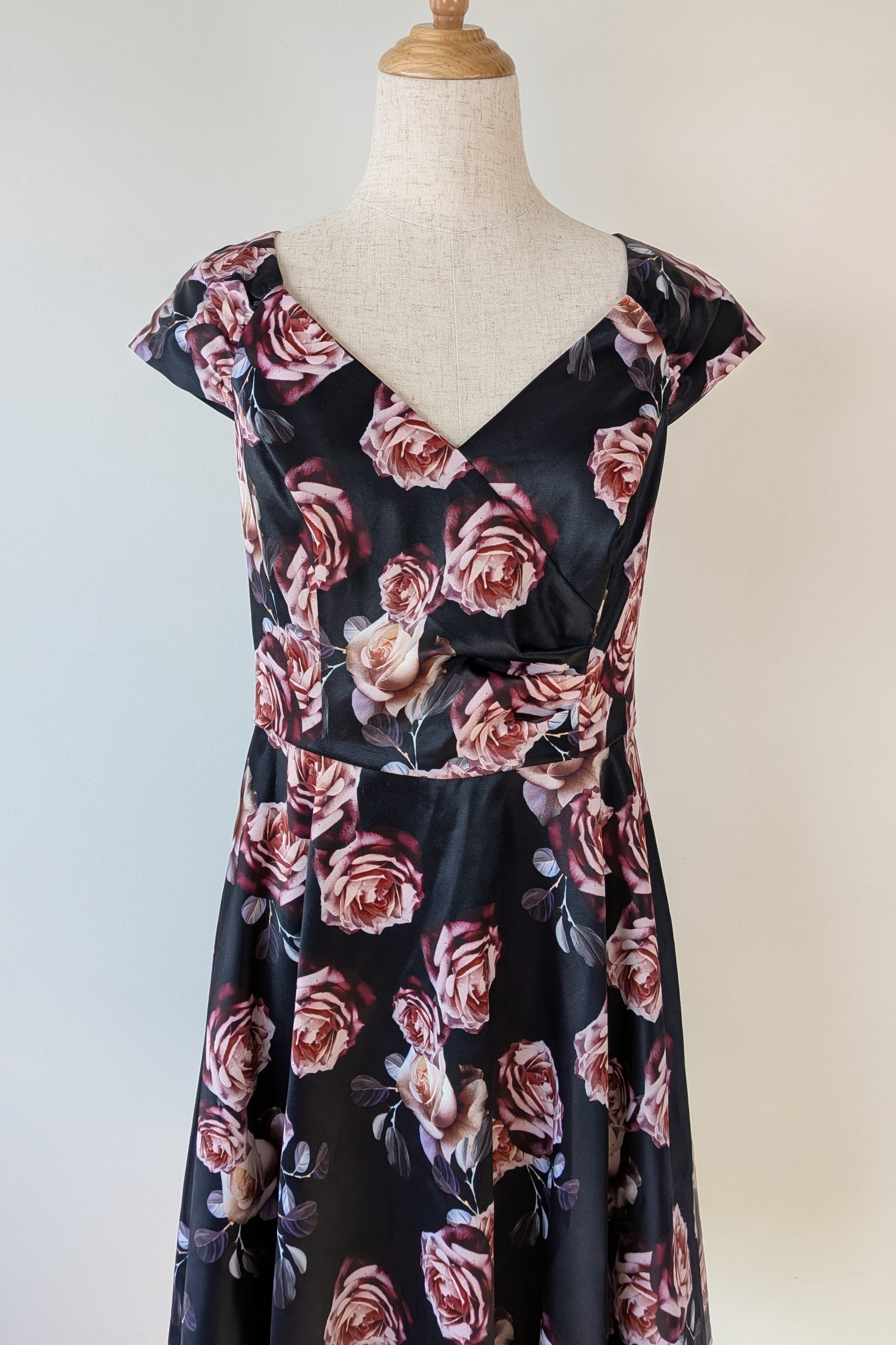 Review Midnight Dahlia Dress in Navy Size 10