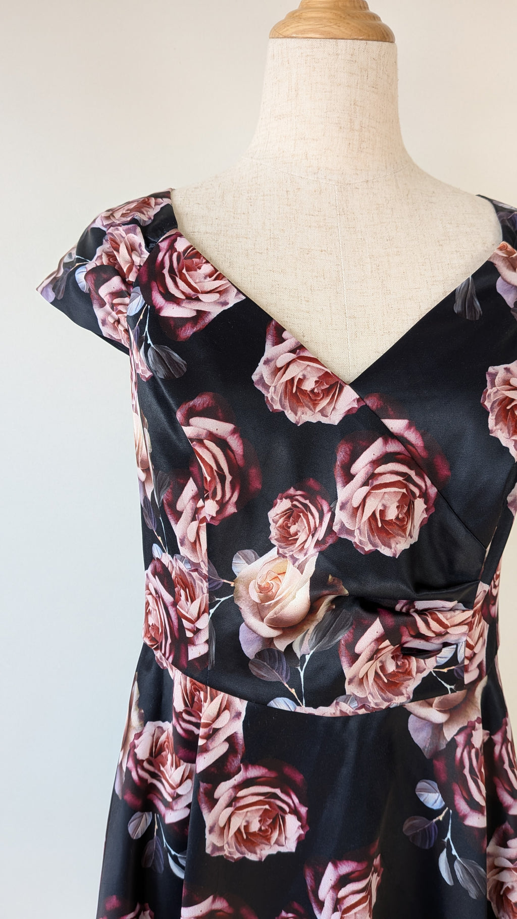 Review Midnight Dahlia Dress in Navy Size 10
