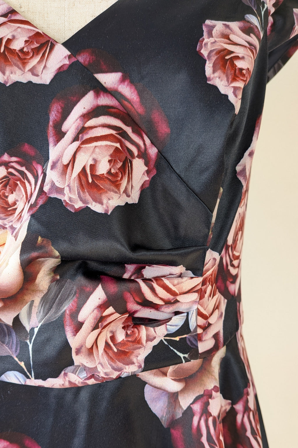 Review Midnight Dahlia Dress in Navy Size 10