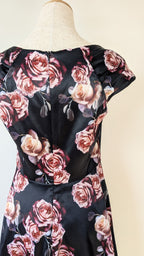 Review Midnight Dahlia Dress in Navy Size 10