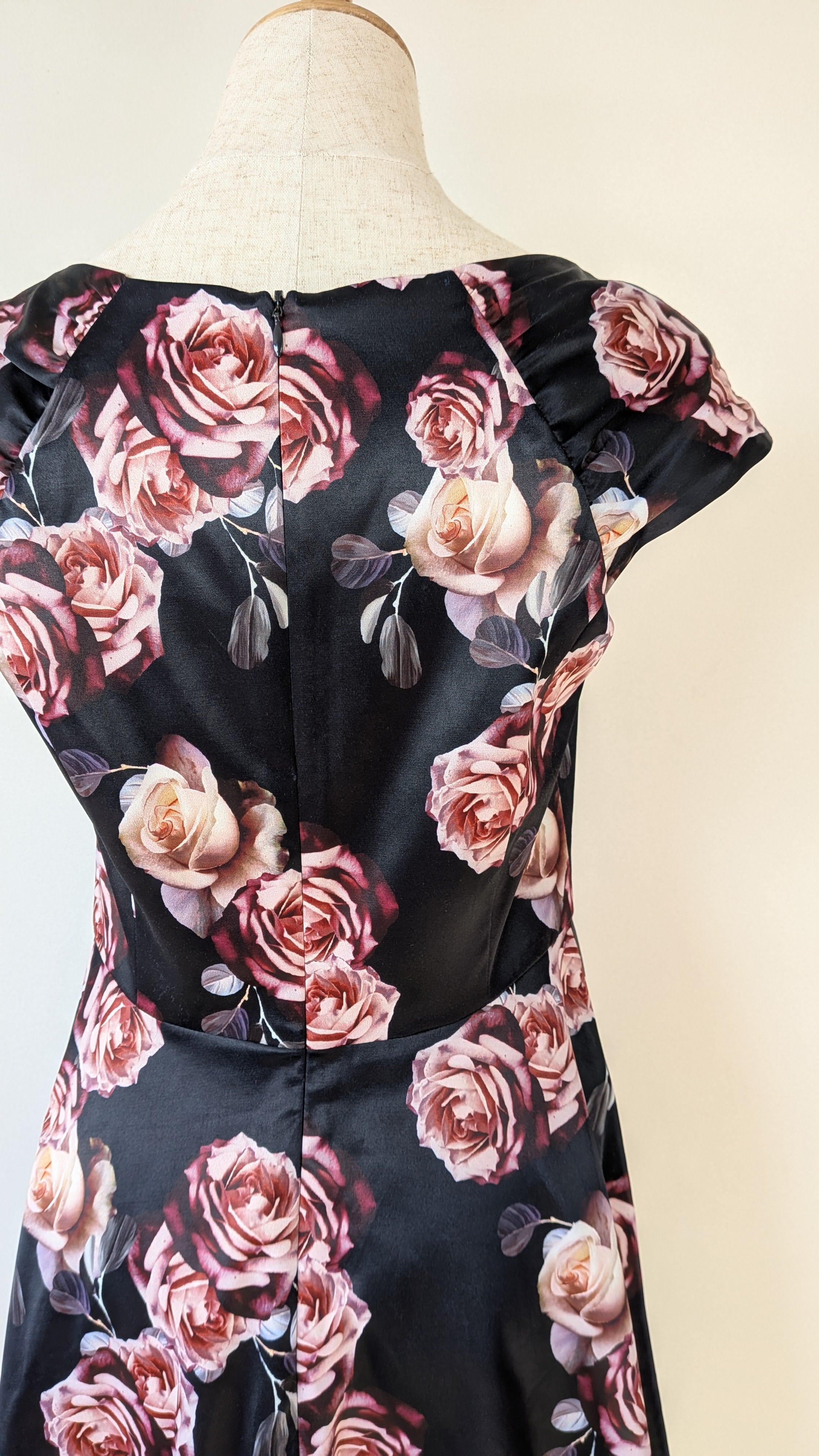 Review Midnight Dahlia Dress in Navy Size 10
