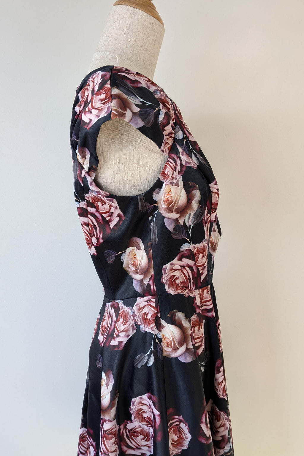 Review Midnight Dahlia Dress in Navy Size 10