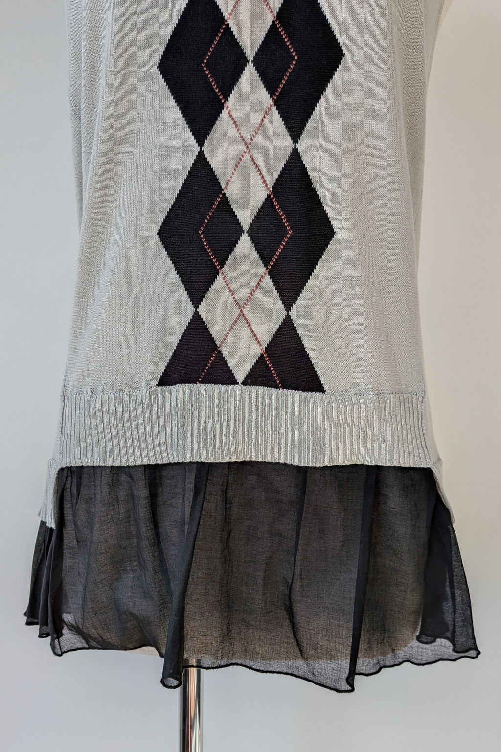Cue Argyle Knit Sleeveless Top with Ruffle Peplum Hem Size M