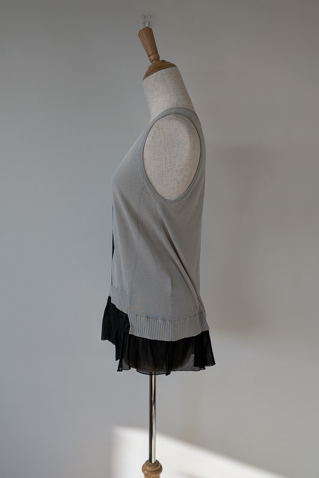 Cue Argyle Knit Sleeveless Top with Ruffle Peplum Hem Size M