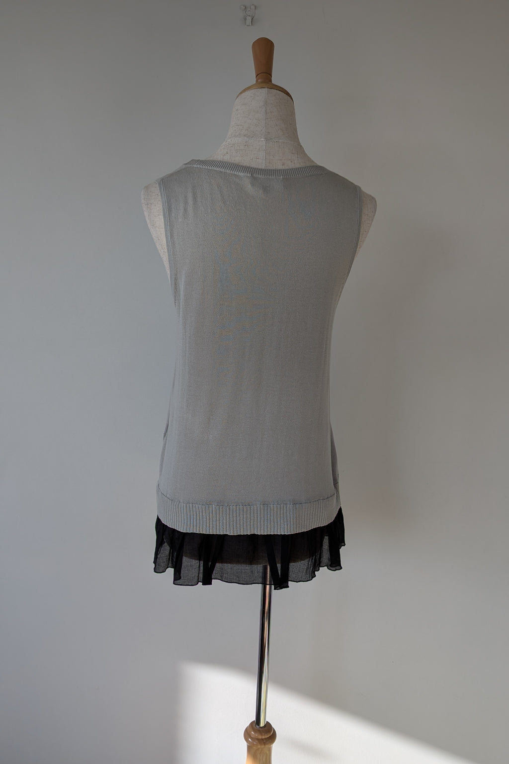 Cue Argyle Knit Sleeveless Top with Ruffle Peplum Hem Size M