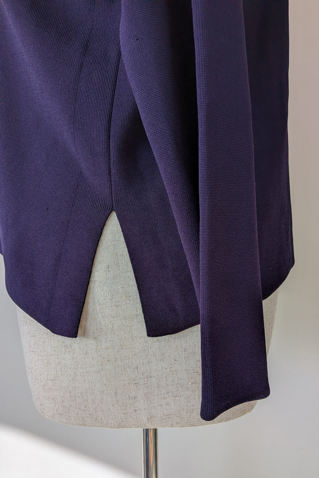 Country Road Compact Knit Polo in Eggplant Size L
