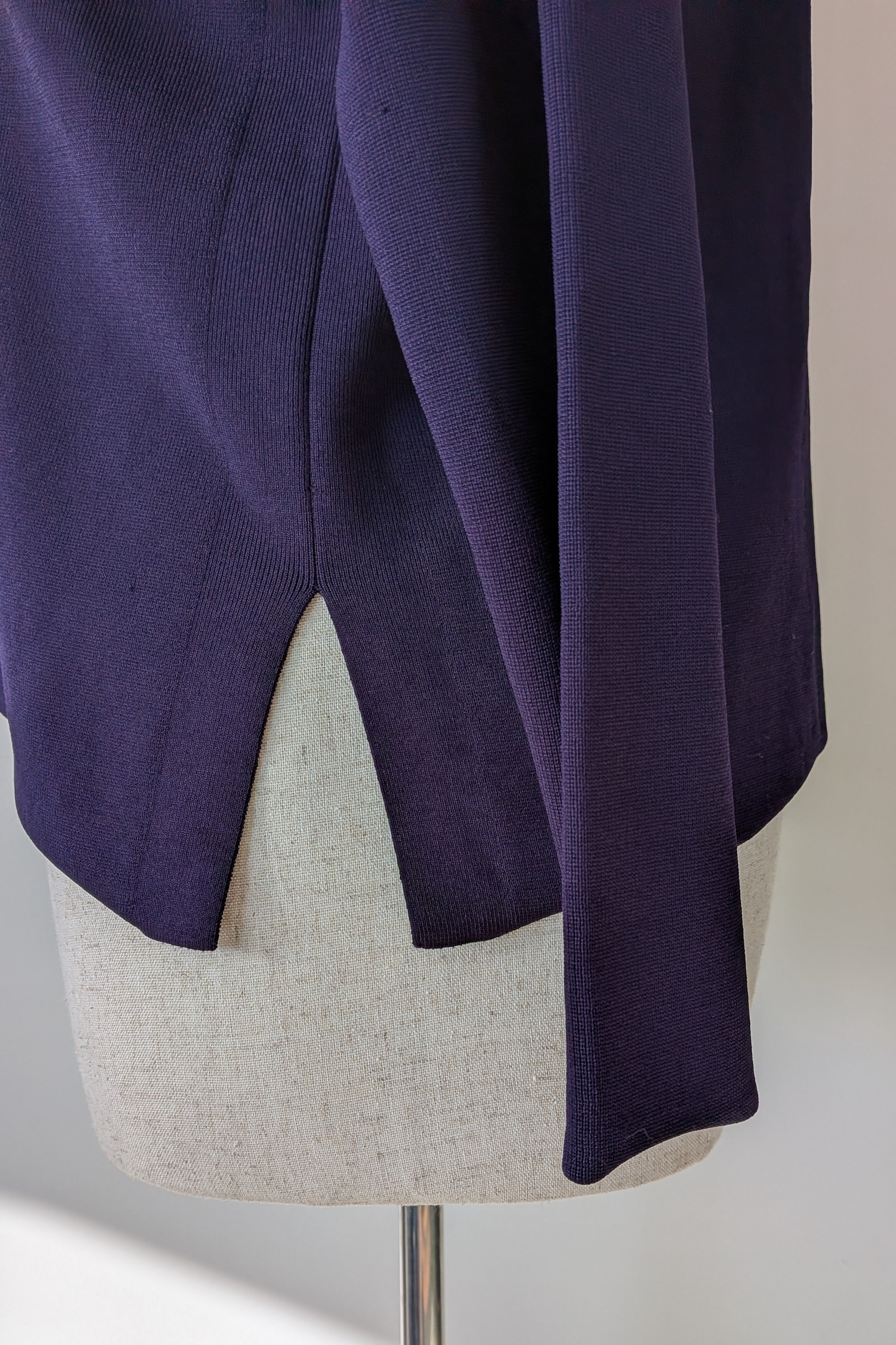 Country Road Compact Knit Polo in Eggplant Size L