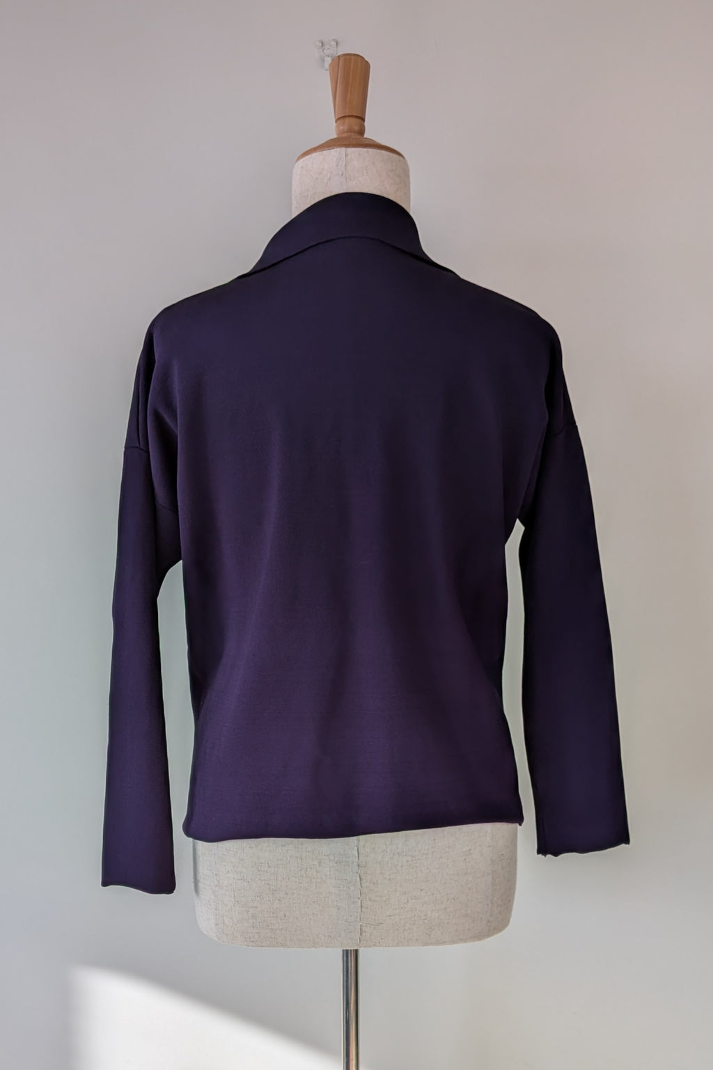 Country Road Compact Knit Polo in Eggplant Size L