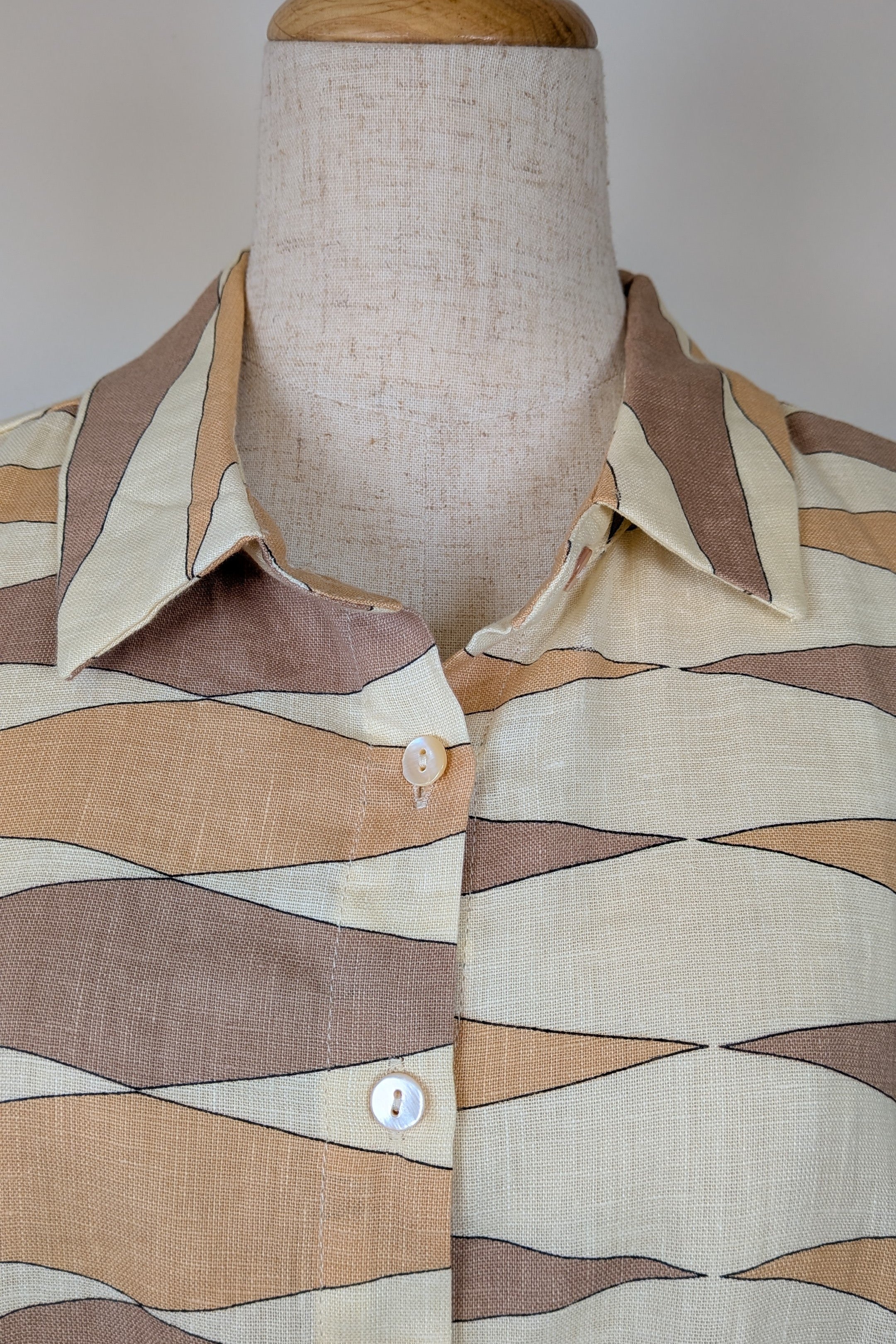 VRG GRL Heat Wave 100% Linen Button Up Shirt Size 8 Brand New With Tags