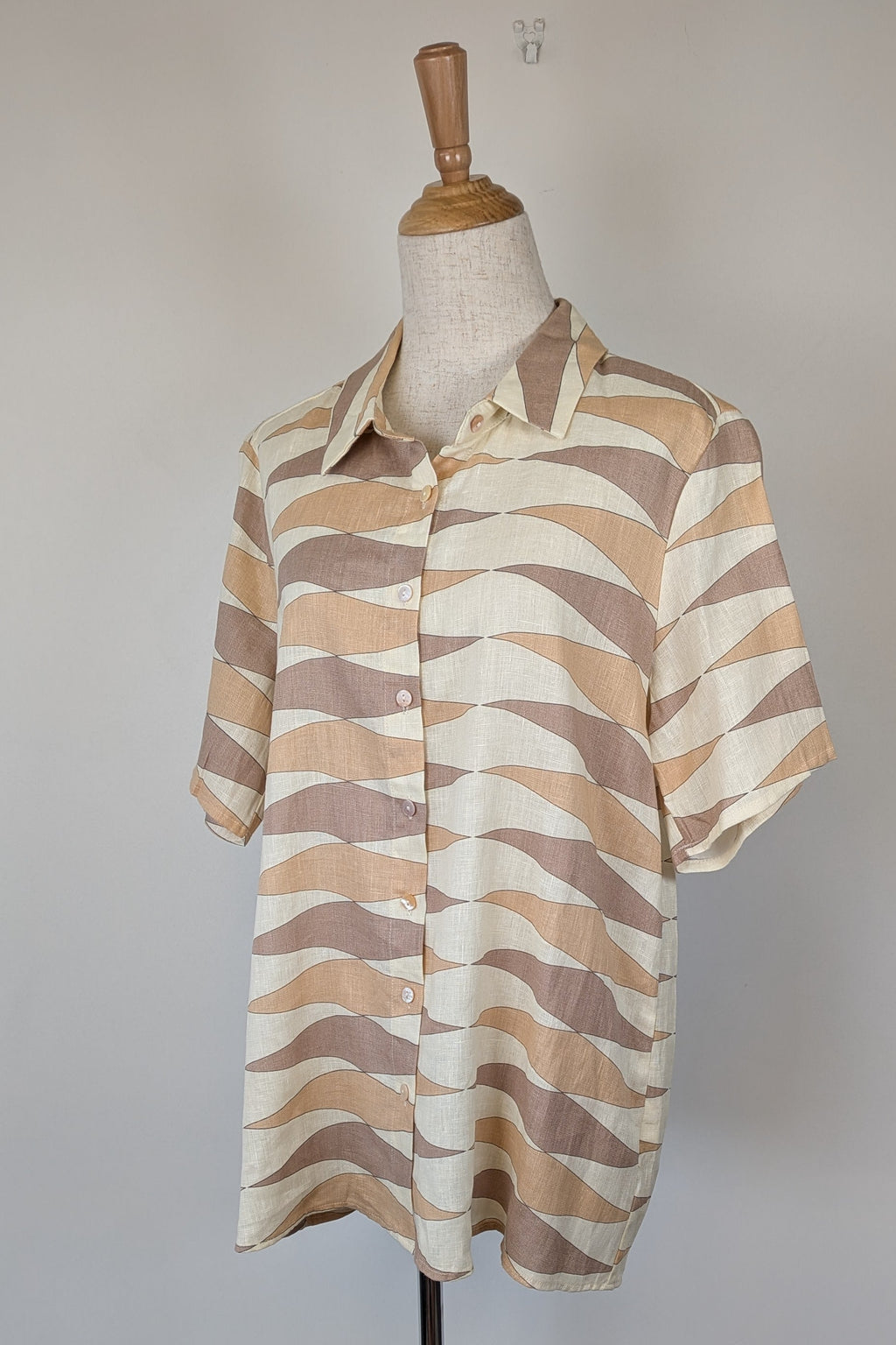 VRG GRL Heat Wave Linen Button Up Shirt Size 8 BNWT