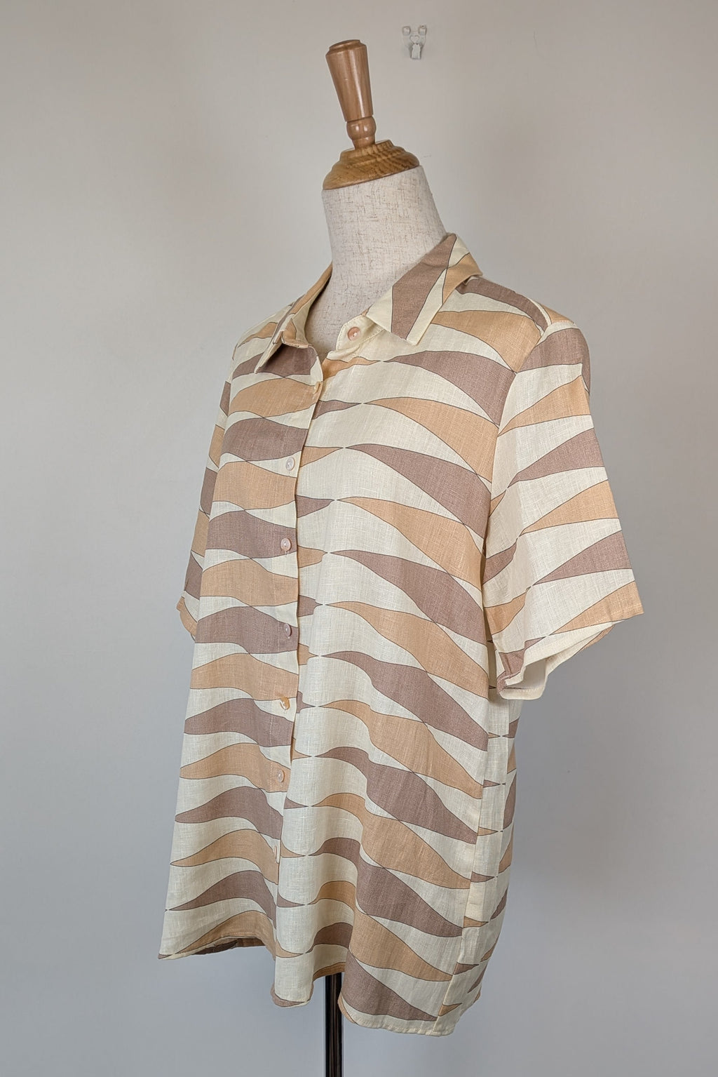 VRG GRL Heat Wave Linen Button Up Shirt Size 8 BNWT