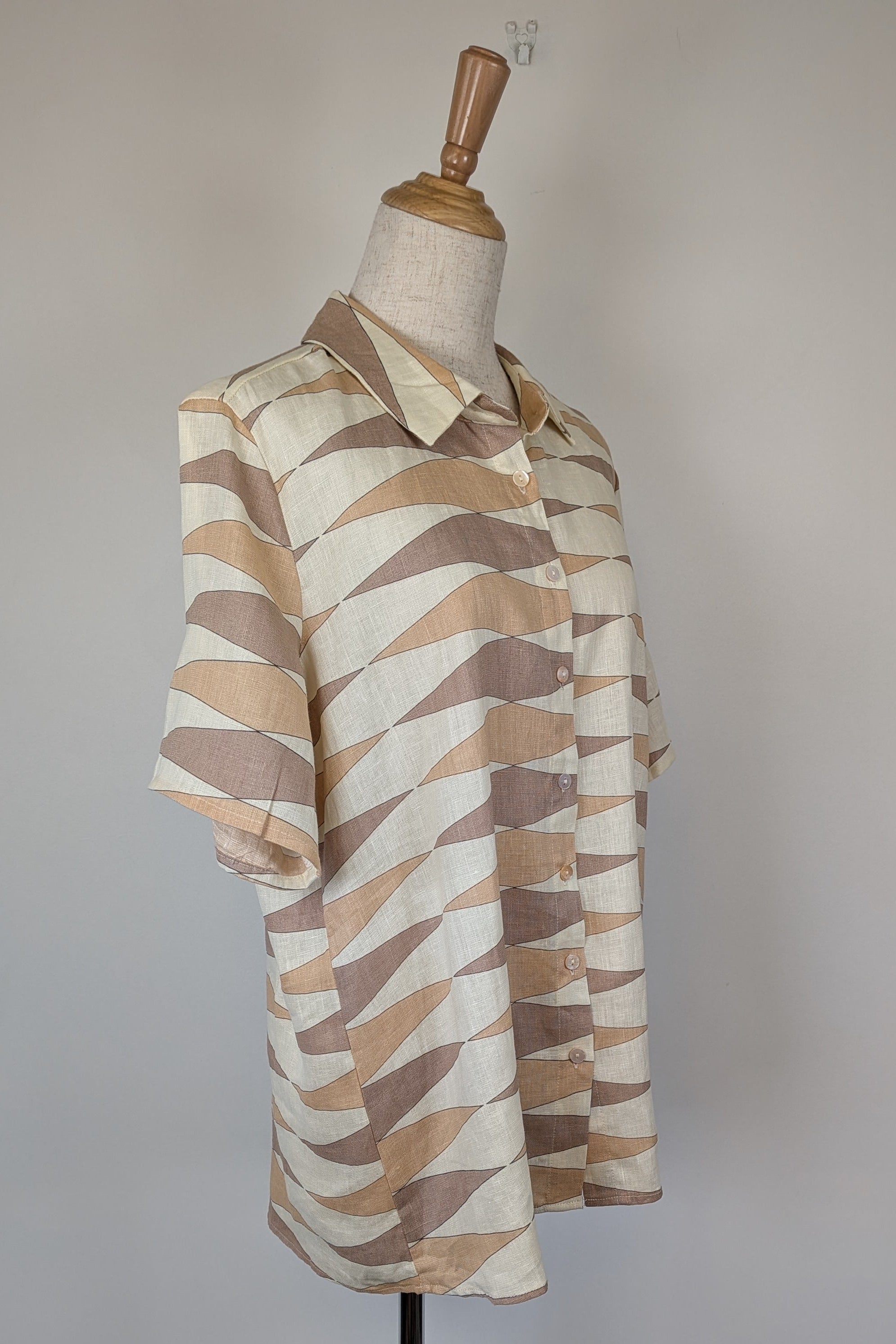 VRG GRL Heat Wave Linen Button Up Shirt Size 8 BNWT