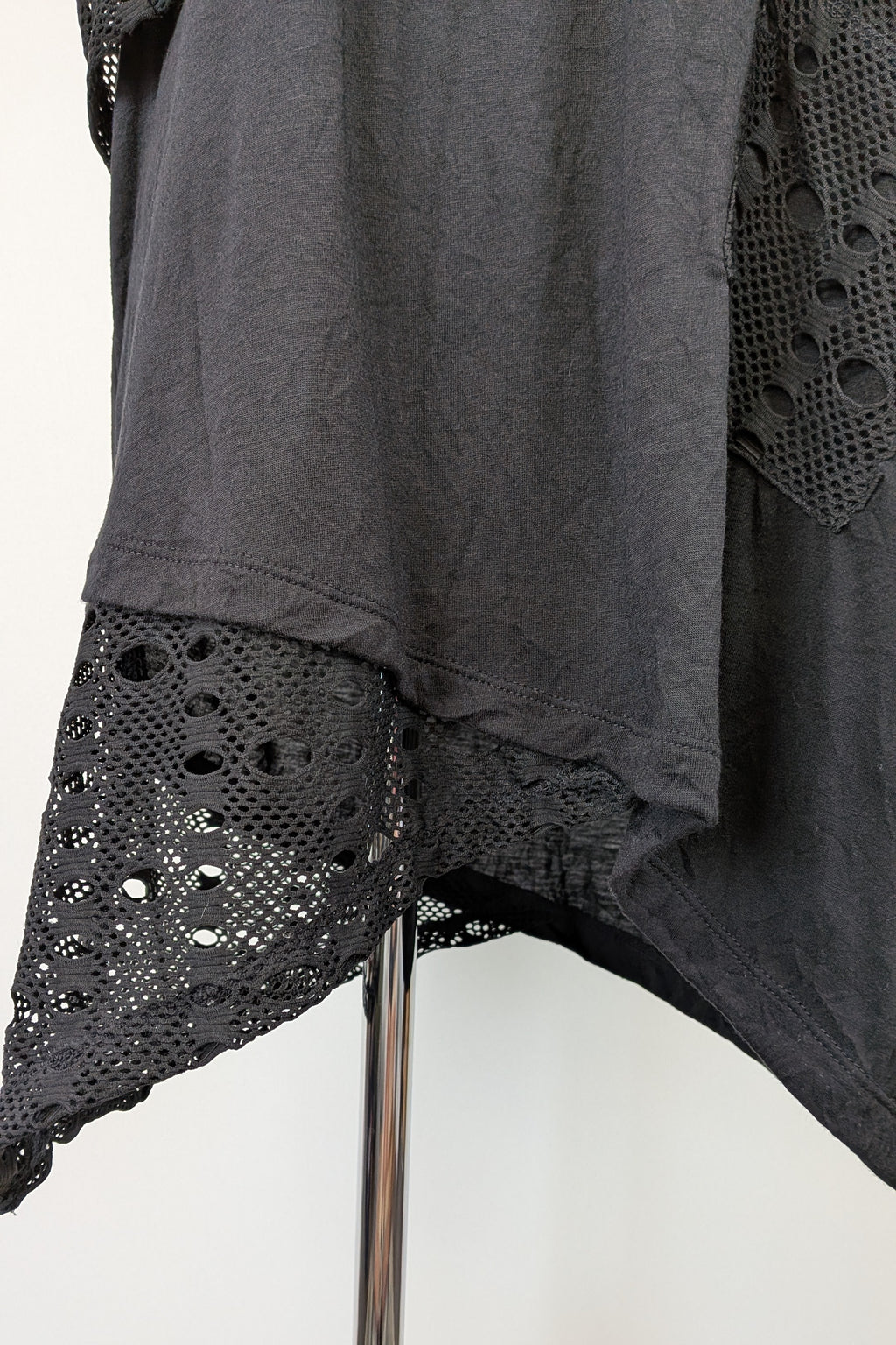 Taking Shape Black Wicker Asymmetrical Tunic Size XS BNWT RRP $109.95