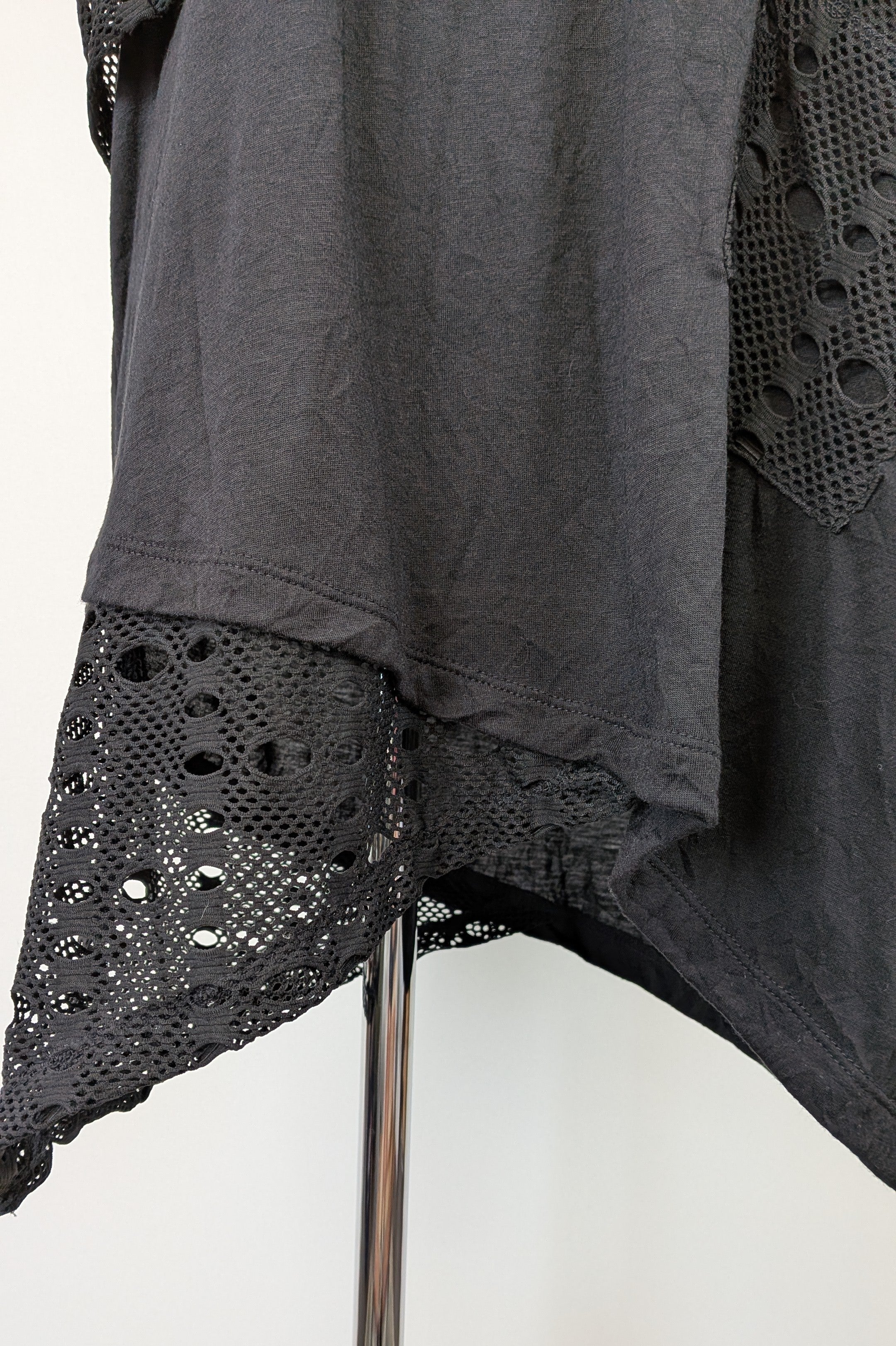 Taking Shape Black Wicker Asymmetrical Tunic Size XS BNWT RRP $109.95