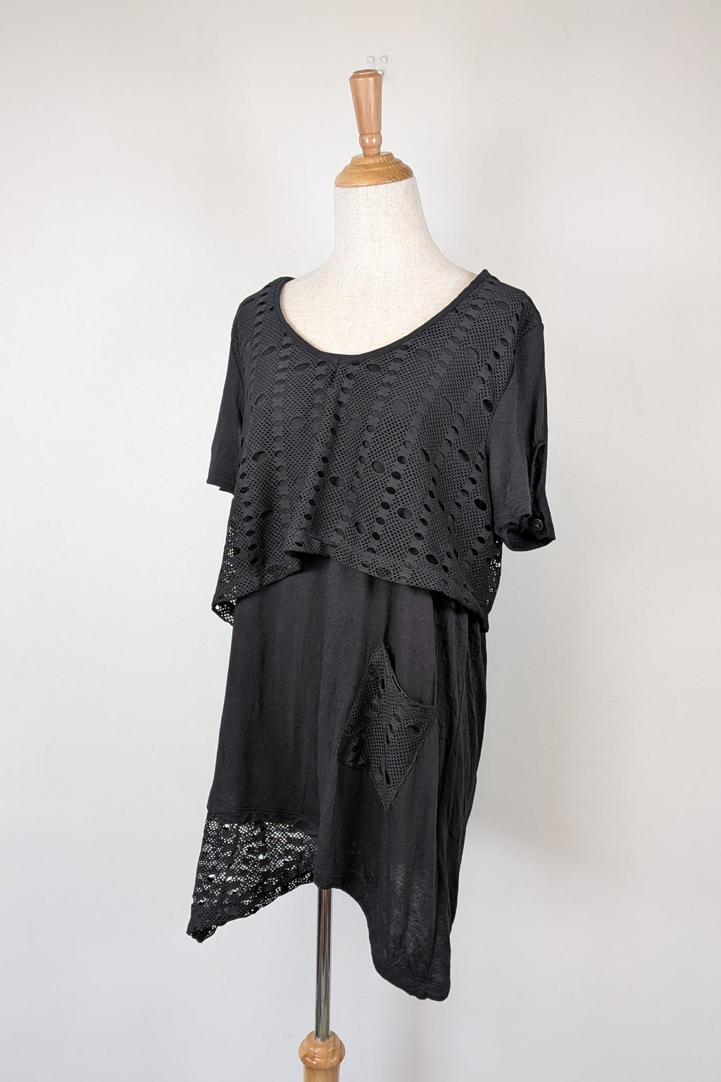 Taking Shape Black Wicker Asymmetrical Tunic Size XS BNWT RRP $109.95