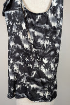 Cue Monochrome Tropical Print Sleeveless Shirt Size 12